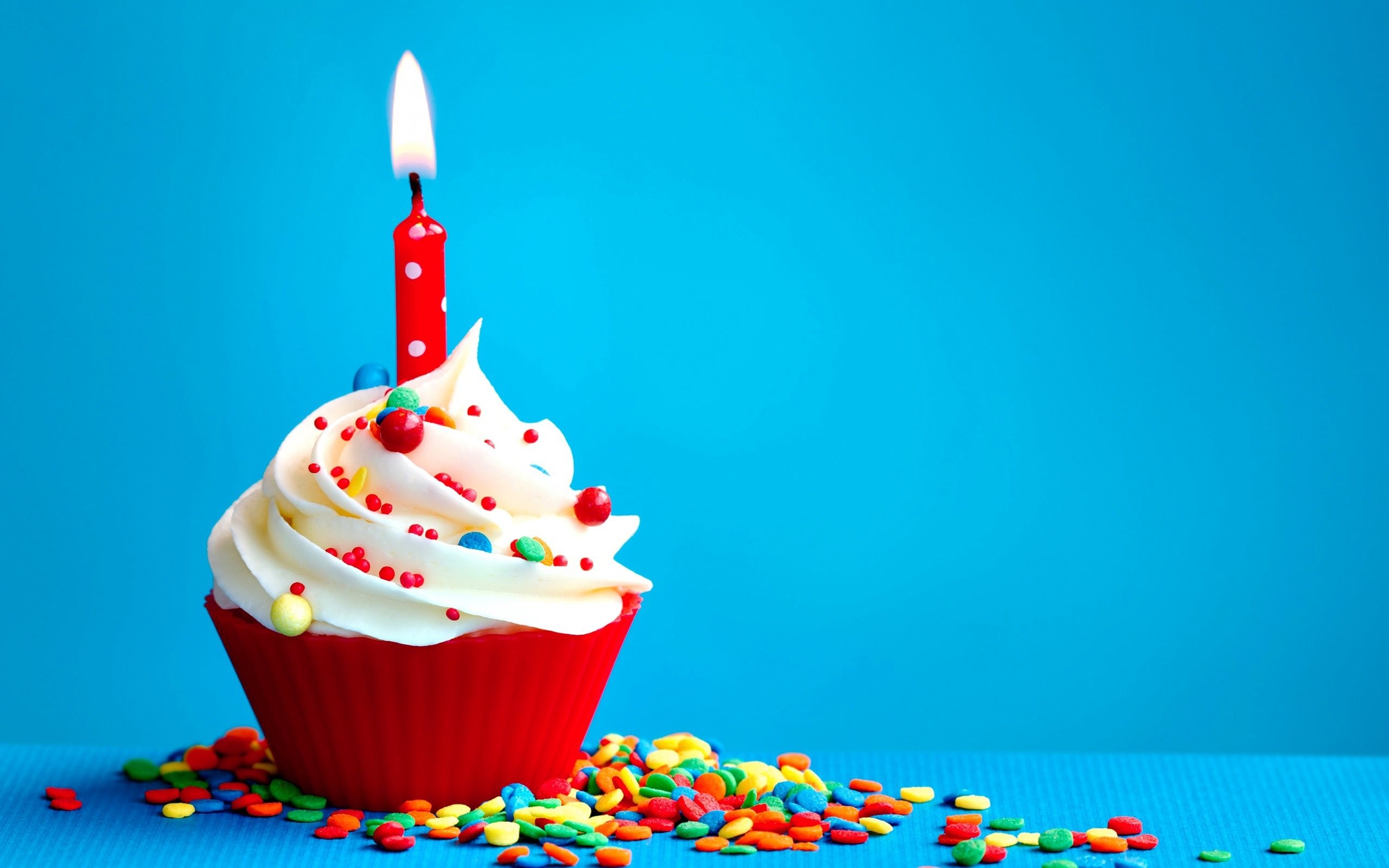 Cupcake, Candelina, Panna, Sfondo azzurro, 2K, wallpaper desktop