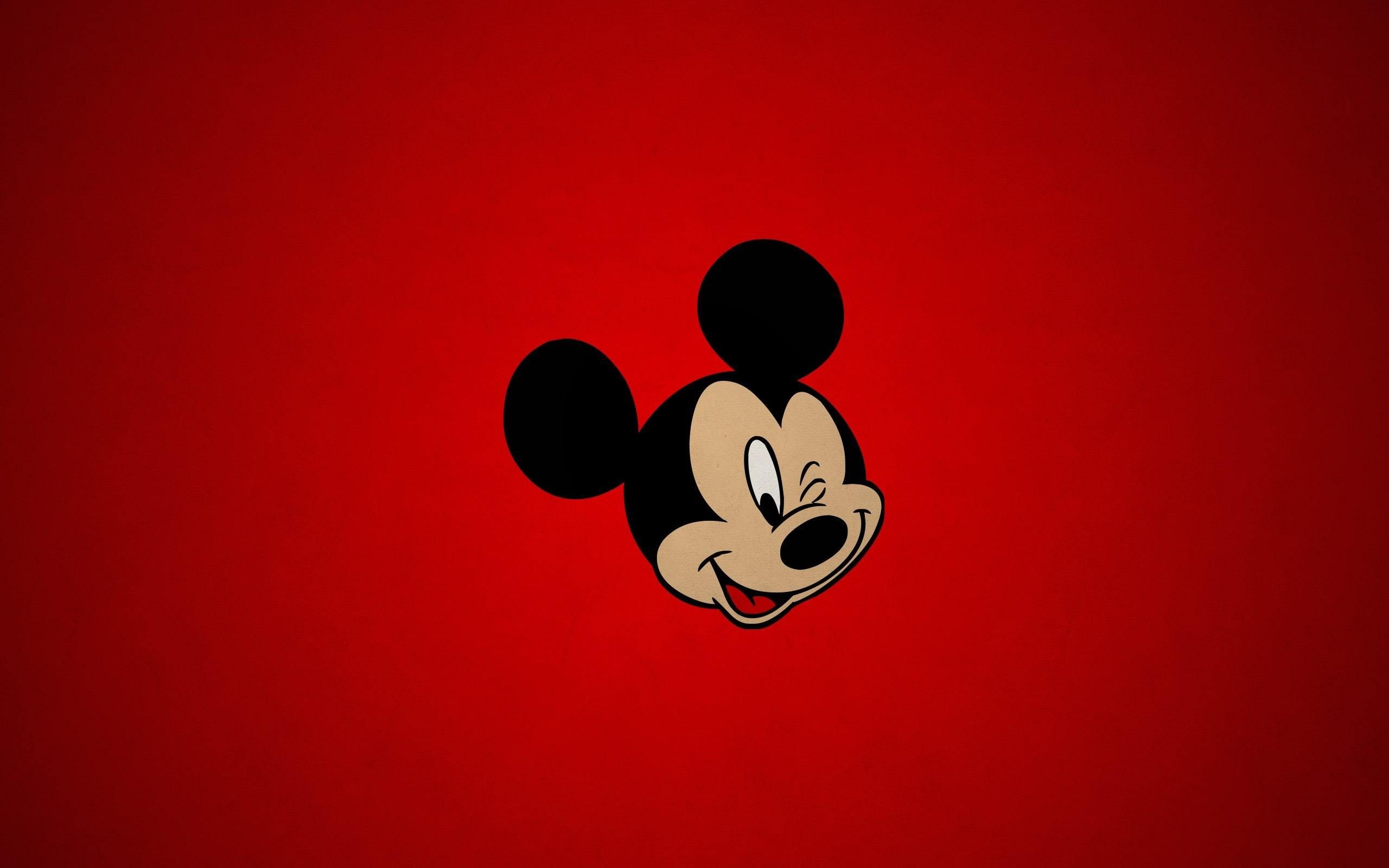 Topolino, Occhiolino, Sfondo rosso, 2560x1600, wallpaper desktop