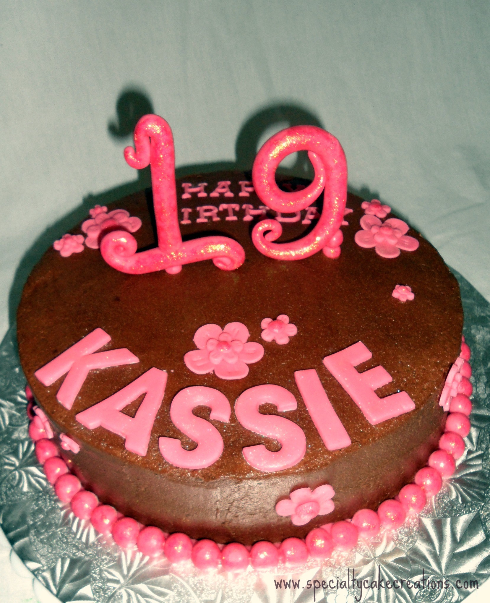 Torta al cioccolato, 19 anni, Kassie, Glassa rosa, sfondo per iPad e tablet