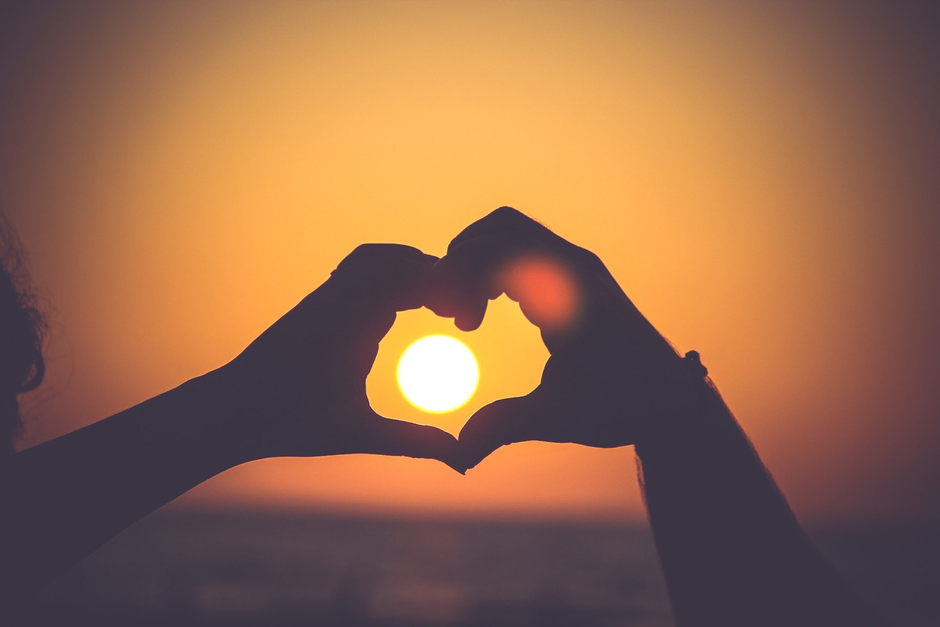 Mani a cuore, Sole, Tramonto, Silhouette, Full HD, sfondo per PC e portatile