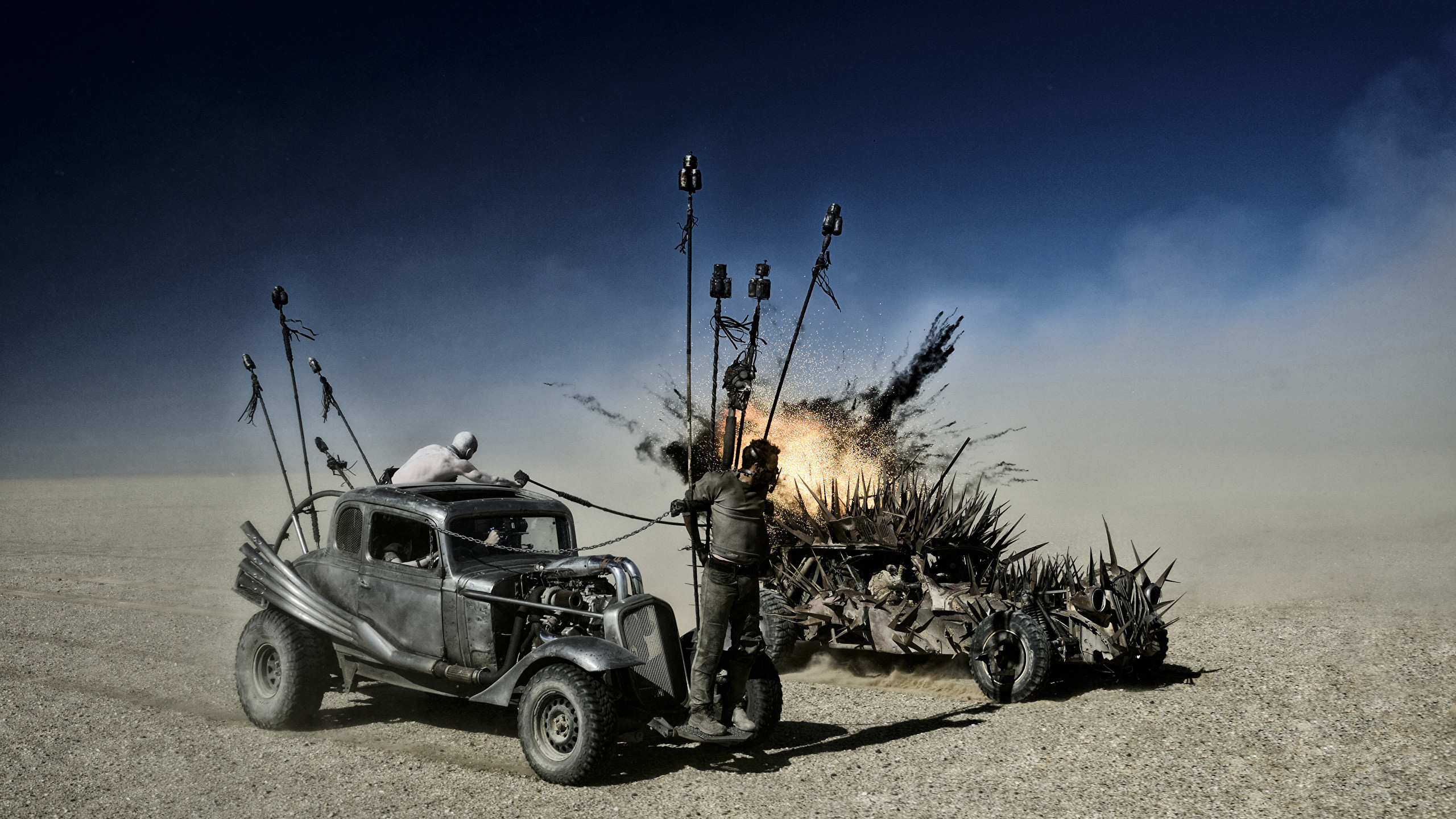 Mad Max: Fury Road, Auto con spuntoni, Deserto, Esplosione, 16:9 2K, sfondo widescreen