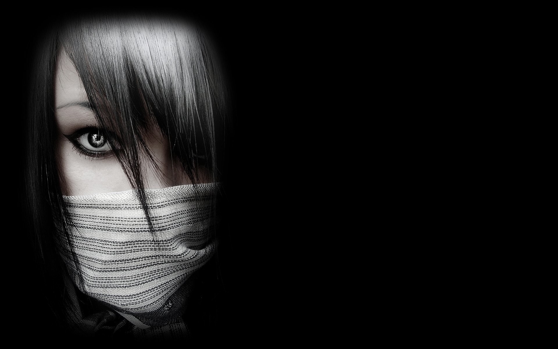 Ragazza con mascherina, Bianco e nero, Sfondo nero, 16:10 Full HD, wallpaper widescreen