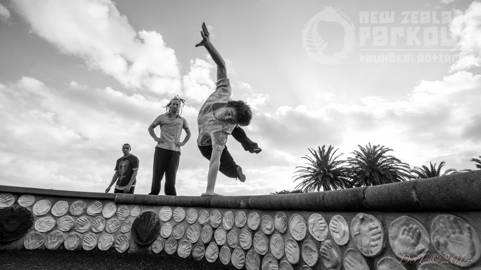 New Zealand Parkour, Muro, Bianco e nero, Full HD, sfondo desktop