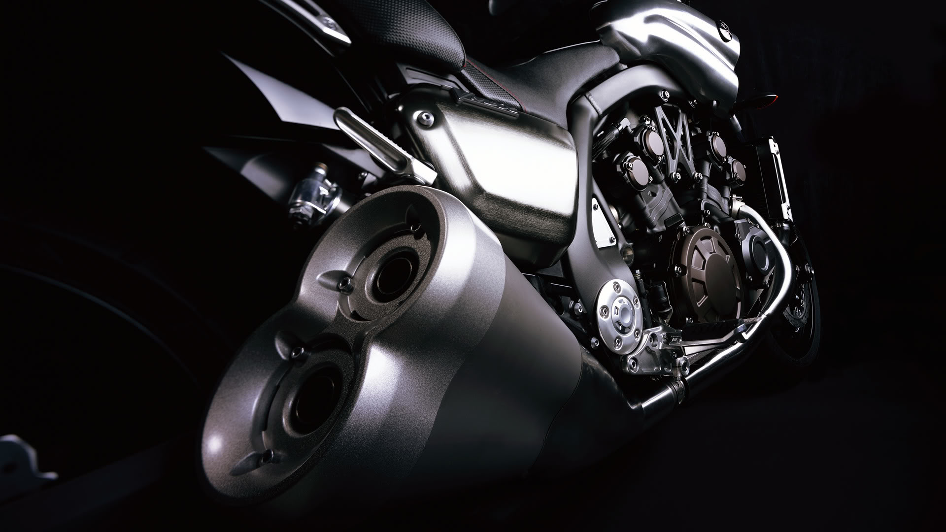 Yamaha MT-01, Scarico, Sfondo nero, 1920x1080, wallpaper desktop