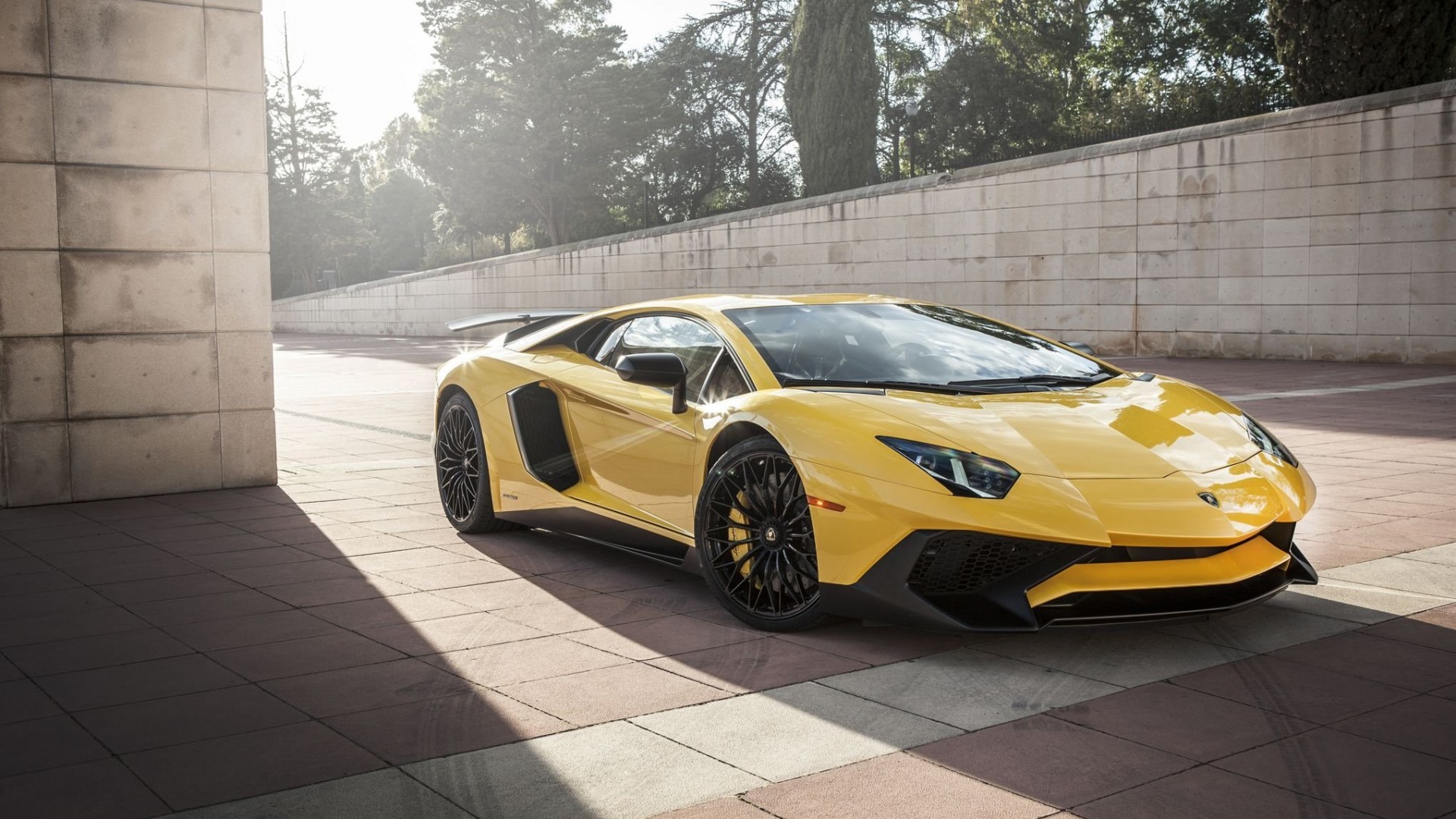 Lamborghini Aventador LP750-4 Superveloce, Giallo, Luce del sole, Supercar, sfondo 16:9 Full HD