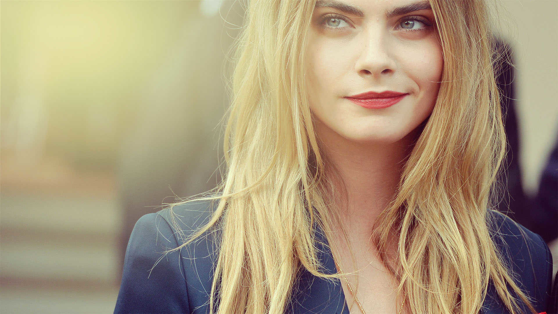 Cara Delevingne, Sorriso, Luce calda, Ritratto, Full HD, sfondo per PC e portatile