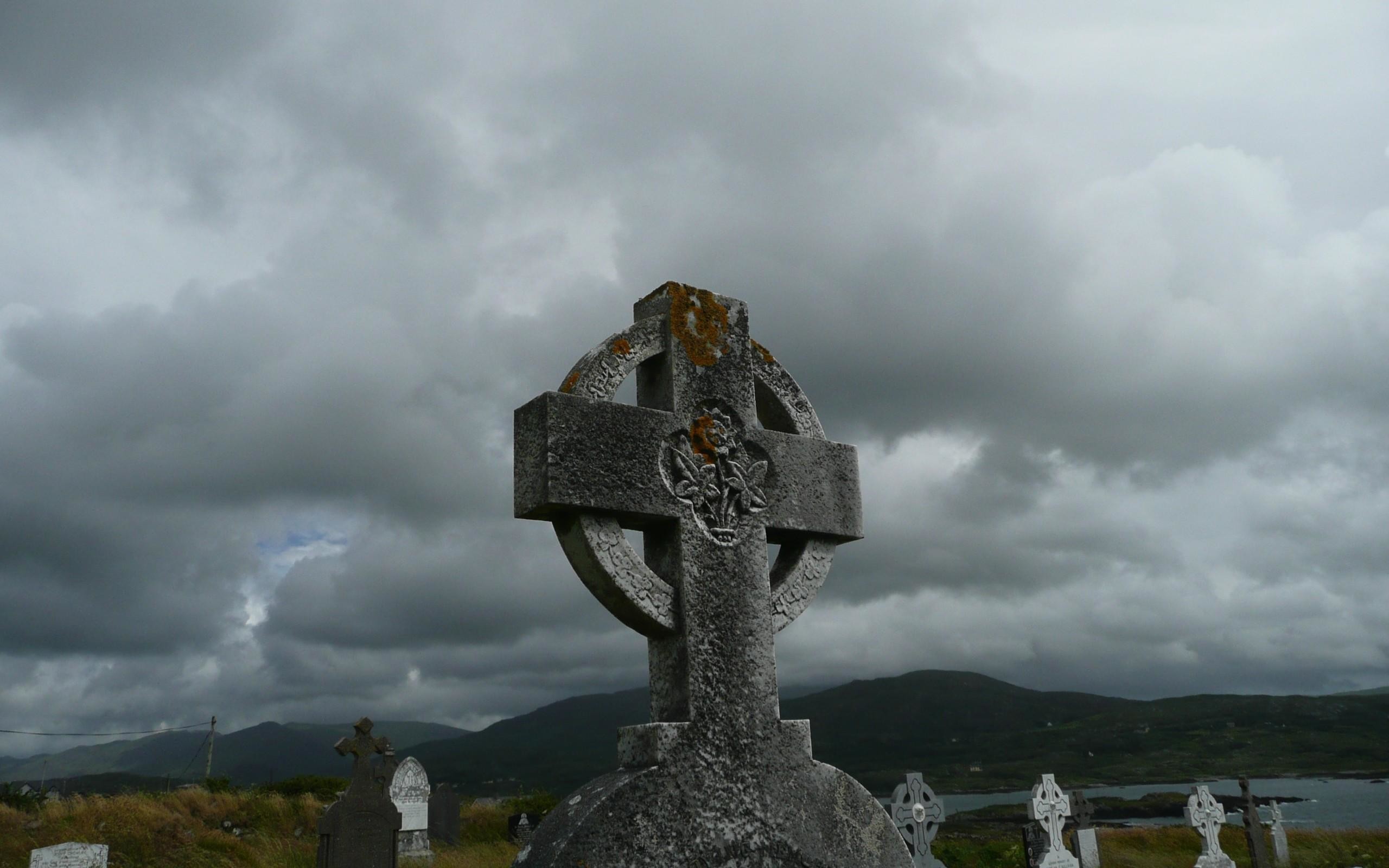 Croce celtica, Cimitero, Cielo nuvoloso, Irlanda, 2560x1600, sfondo MacBook Pro