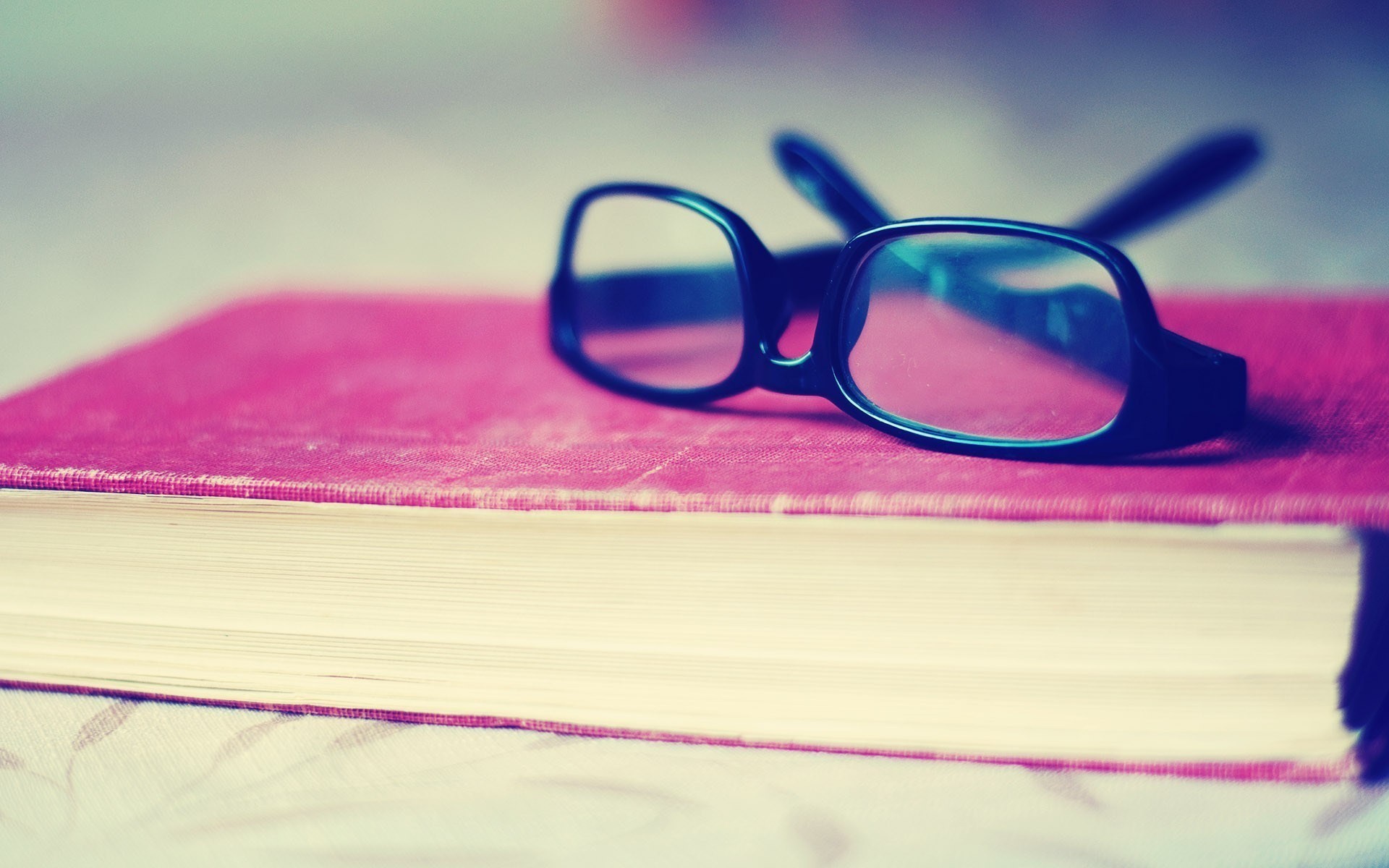 Libro, Occhiali, Rosa, Profondità di campo, Full HD, sfondo Windows 11