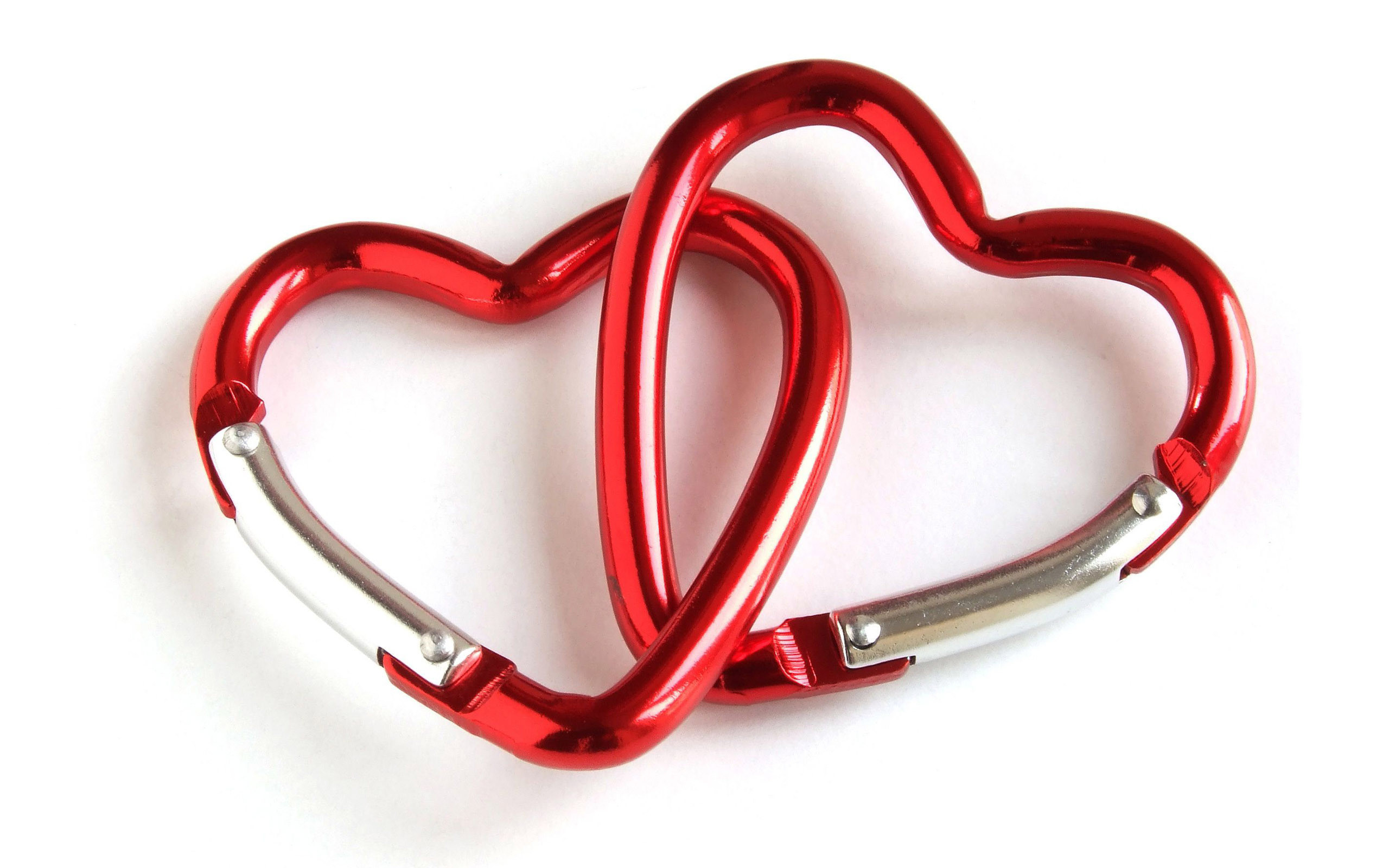 Moschettoni a cuore, Cuori intrecciati, Sfondo bianco, 2K, wallpaper per portatile