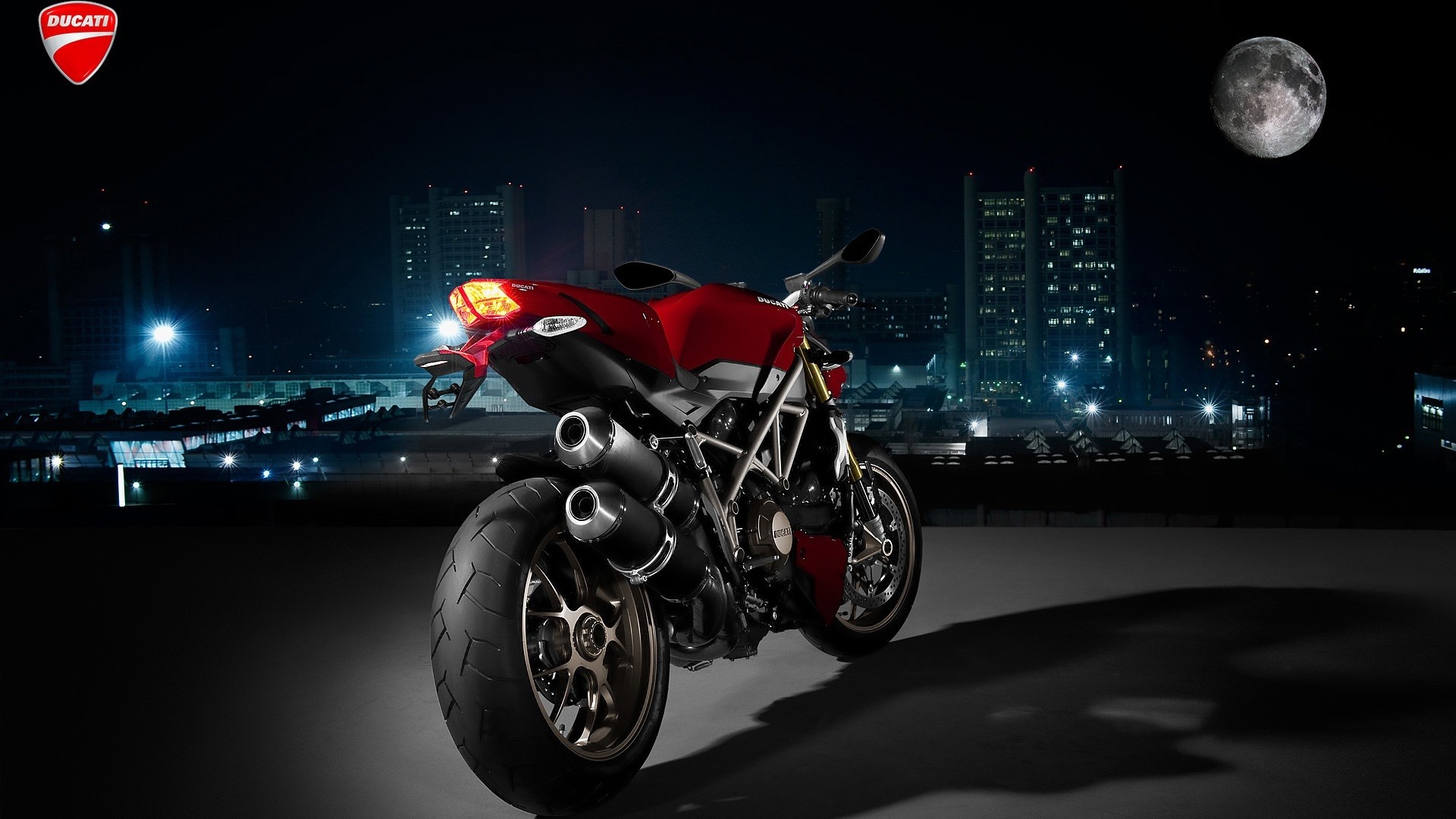 Ducati Streetfighter, Città, Notte, Luna, Full HD, sfondo per portatile