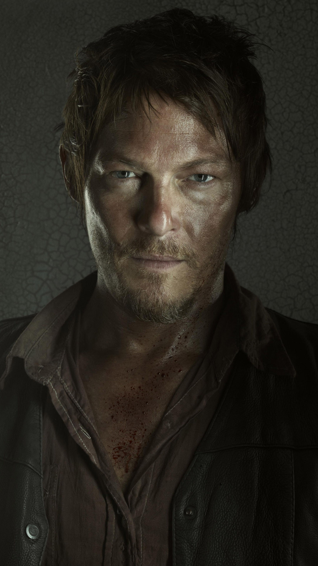 Daryl Dixon, Norman Reedus, The Walking Dead, Ritratto, Sfondo scuro, schermata di blocco iPhone