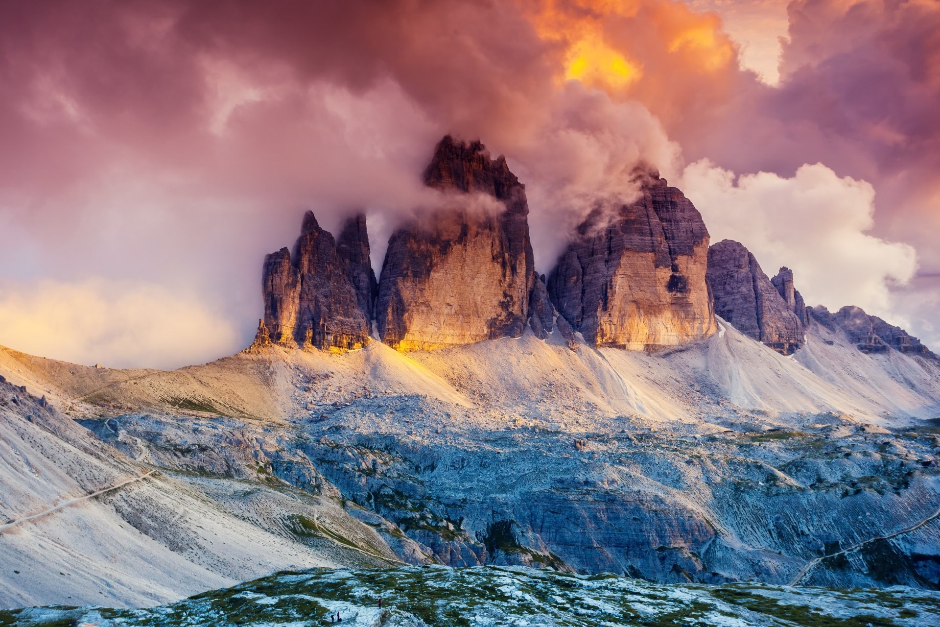 Tre Cime di Lavaredo, Dolomiti, Italia, Montagne, Nuvole rosa, Tramonto, sfondo Full HD per PC