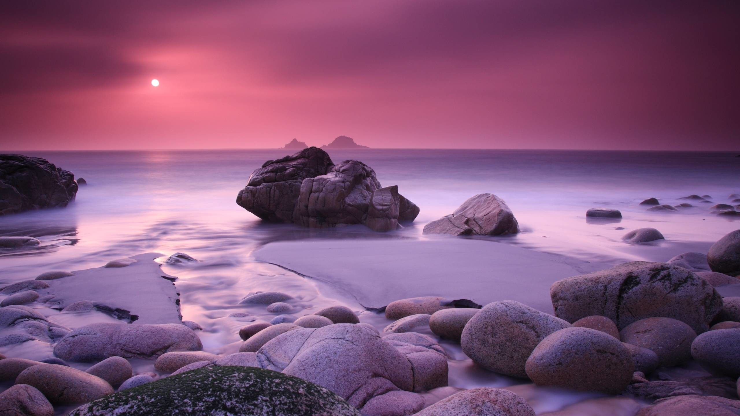 Spiaggia, Scogli, Tramonto, Viola, sfondo iMac 2K
