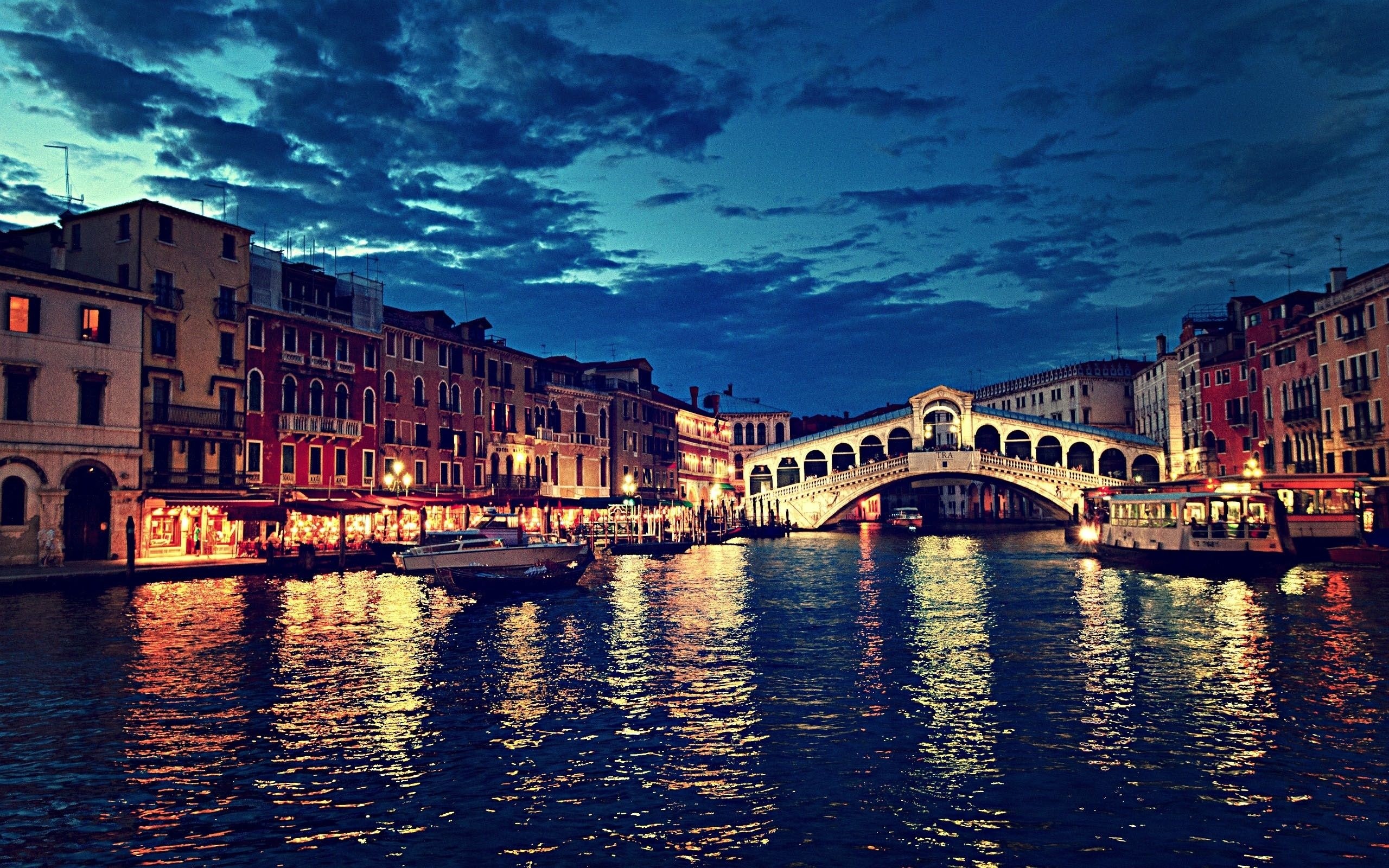 Ponte di Rialto, Canal Grande, Venezia, Notte, 2560x1600, immagine di sfondo