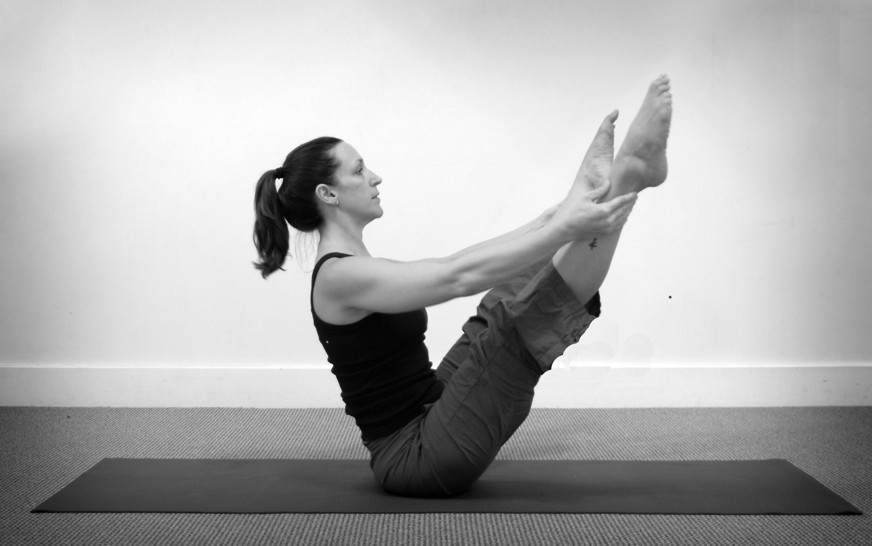 Pilates, Teaser, Tappetino, Bianco e nero, 2K, sfondo per PC
