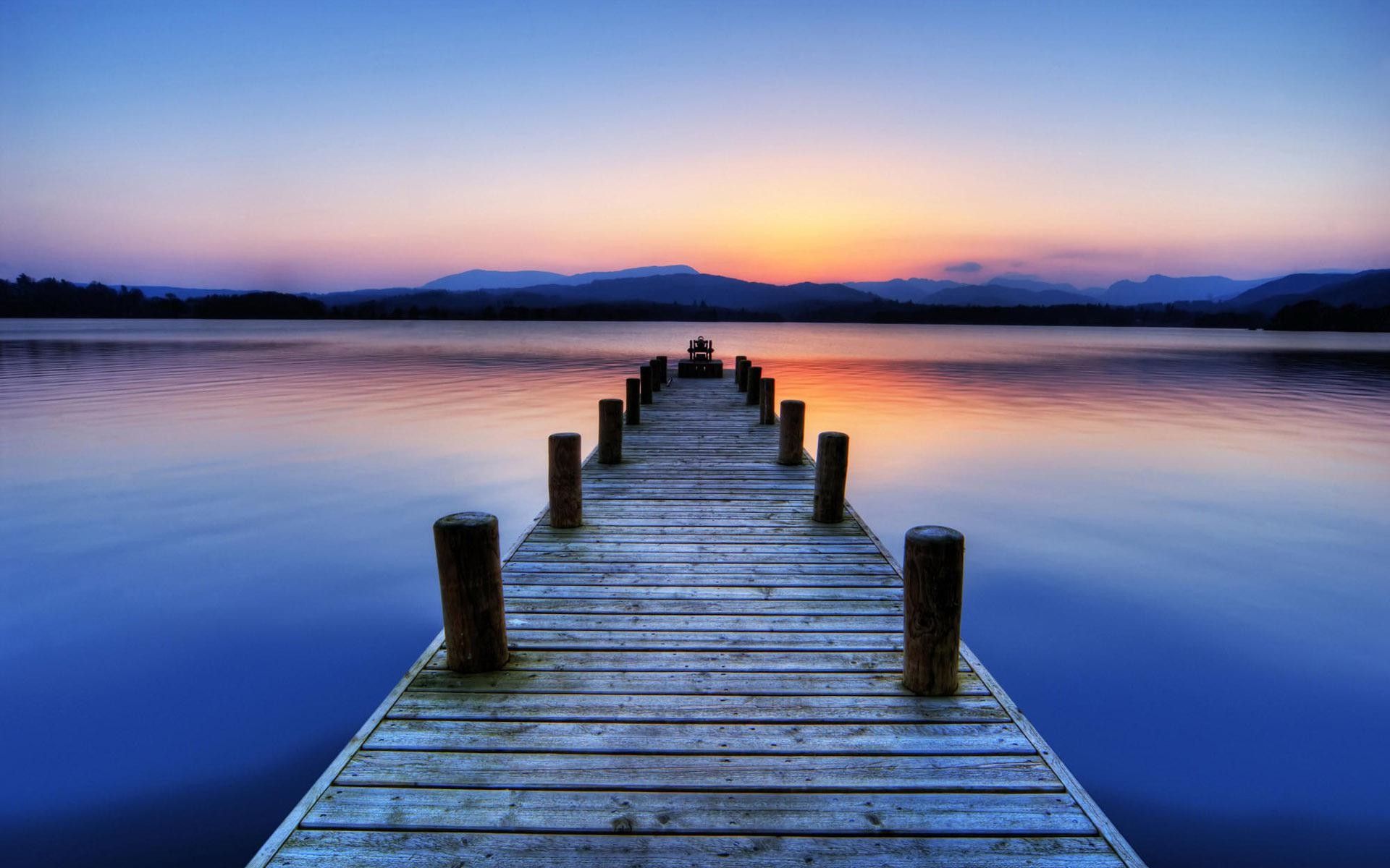 Pontile, Lago, Tramonto, Acqua calma, Montagne, sfondo Full HD per desktop