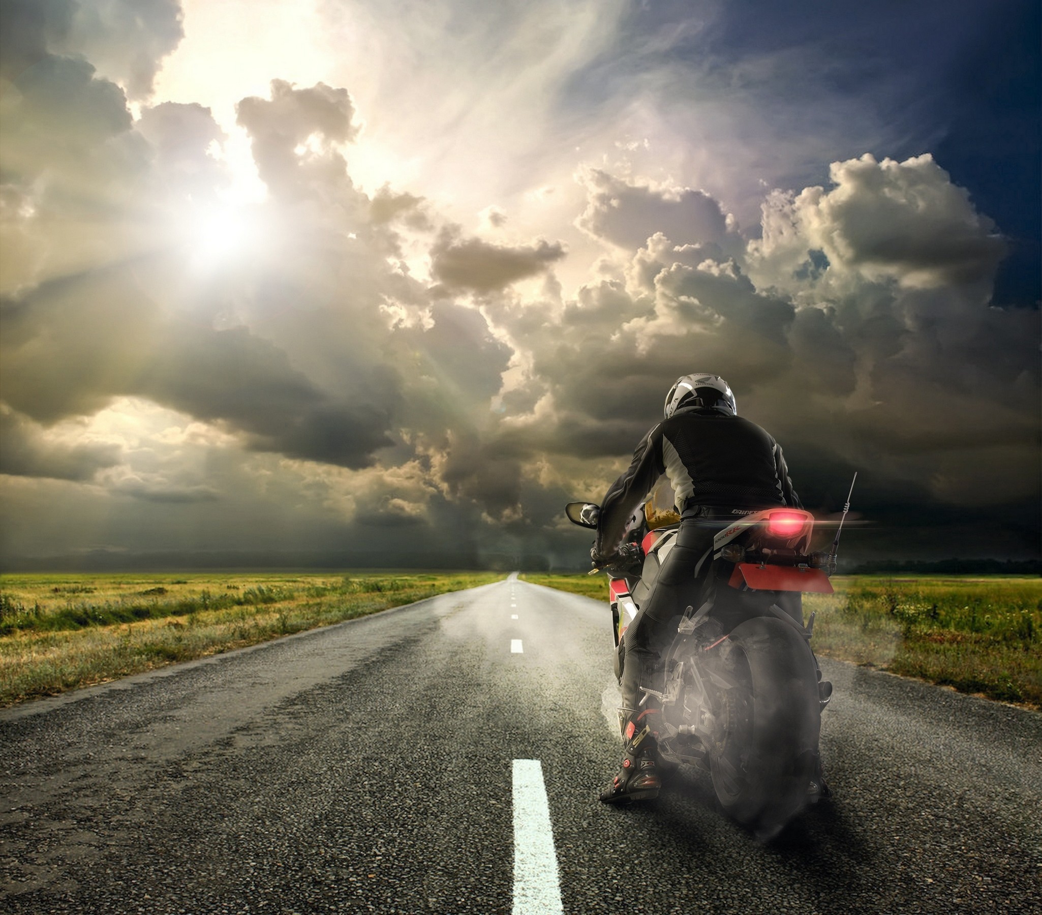Motociclista, Strada, Nuvole, Sole, sfondo per iPad e tablet