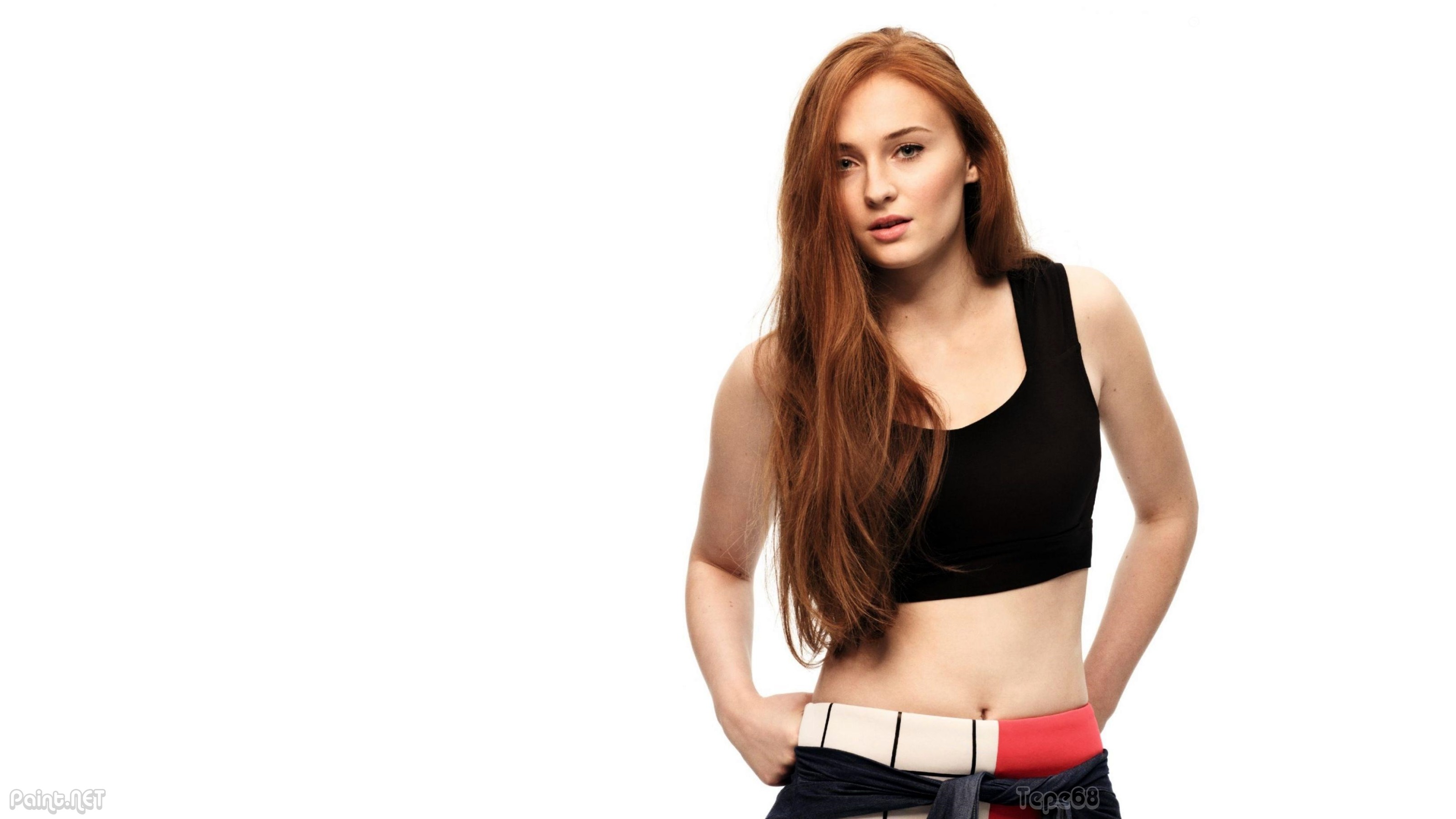 Sophie Turner, Attrice, Capelli rossi, Sfondo bianco, 16:9 2K, wallpaper widescreen
