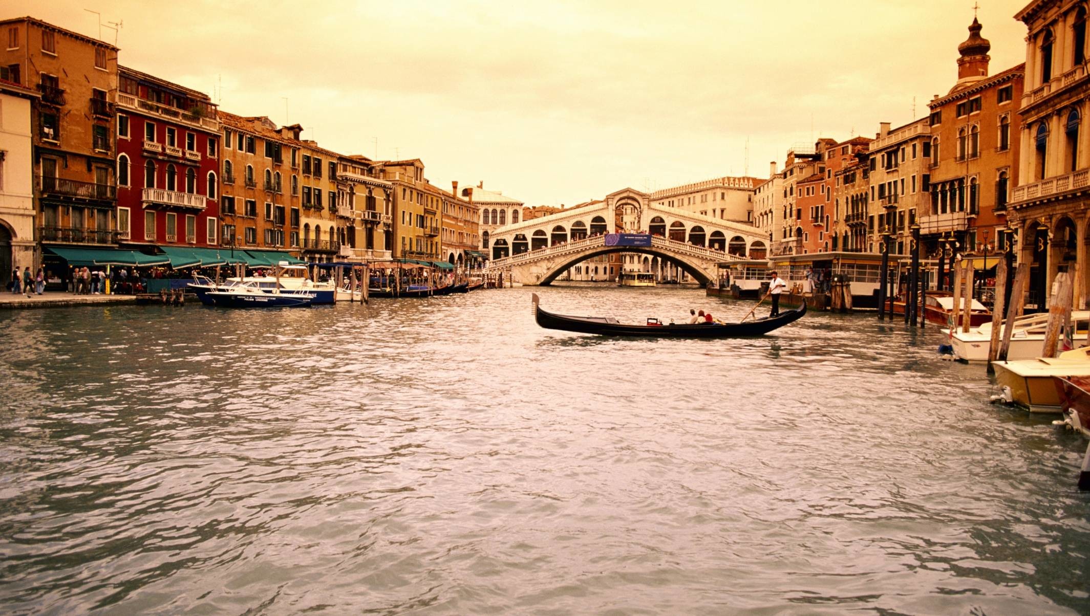 Ponte di Rialto, Canal Grande, Venezia, Gondola, Tramonto, Full HD, wallpaper per portatile
