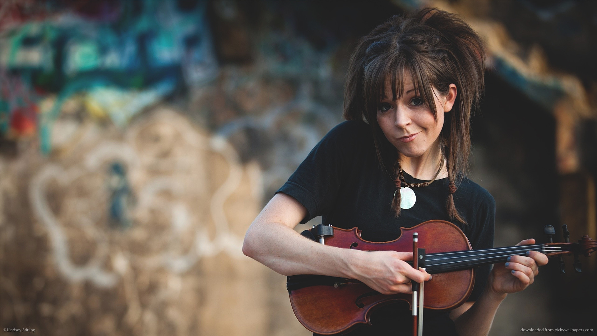 Lindsey Stirling, Violino, Graffiti, Sfocato, 1920x1080, immagine di sfondo