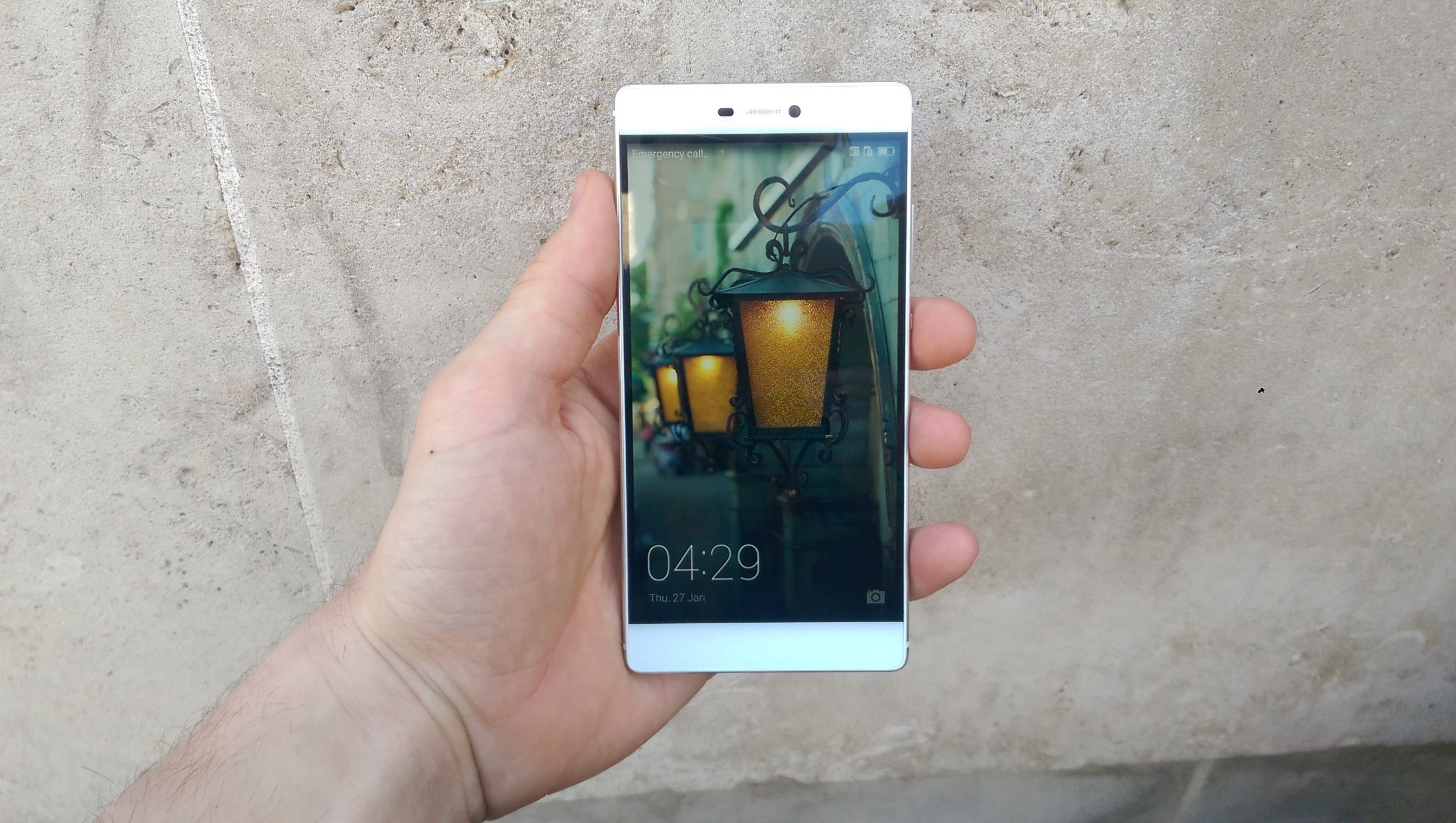 Huawei, Smartphone, Lanterne, Mano, 2K, sfondo per PC