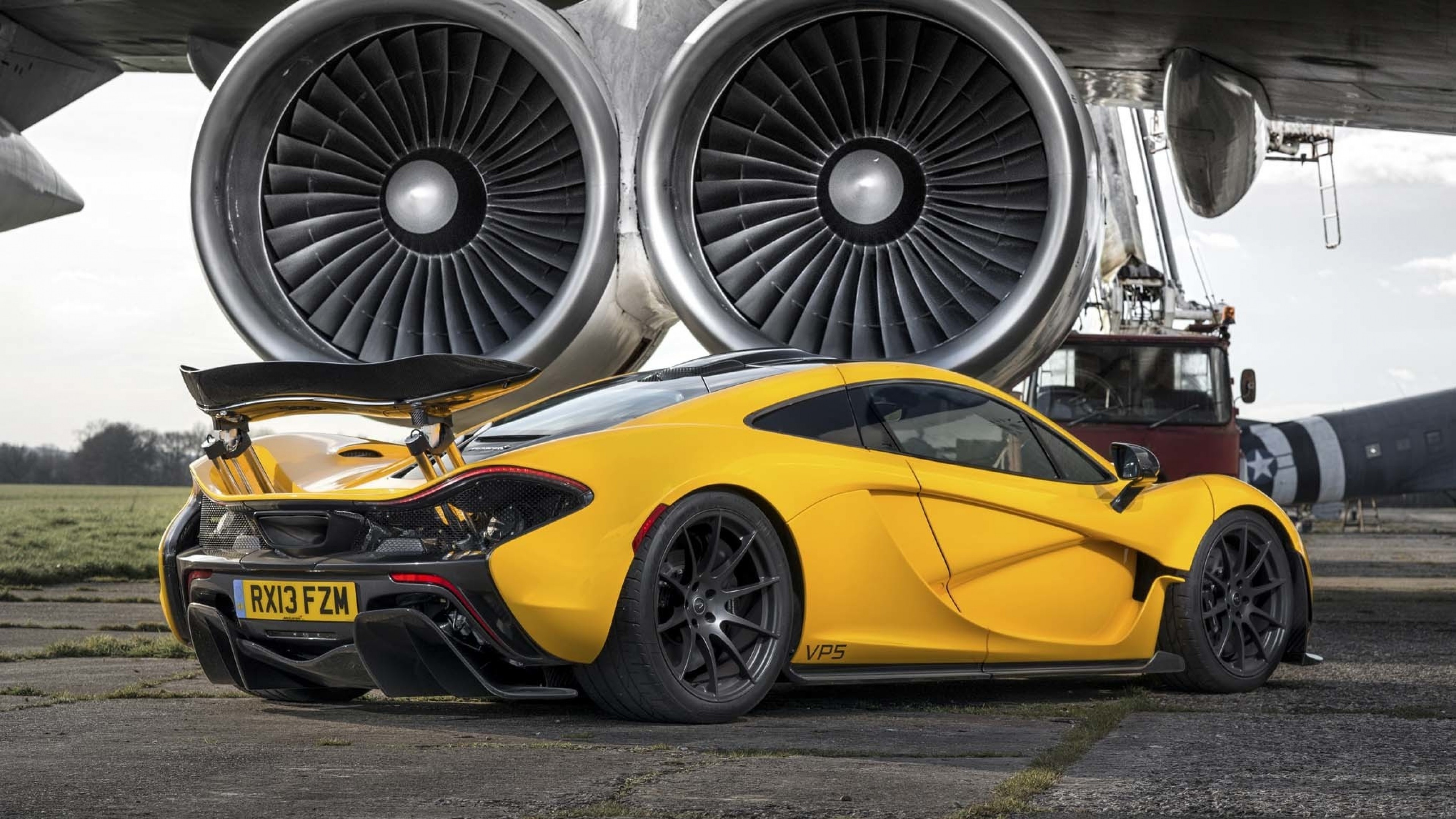 McLaren P1, Giallo, Motori a reazione, Aereo, 3840x2160, sfondo per PC