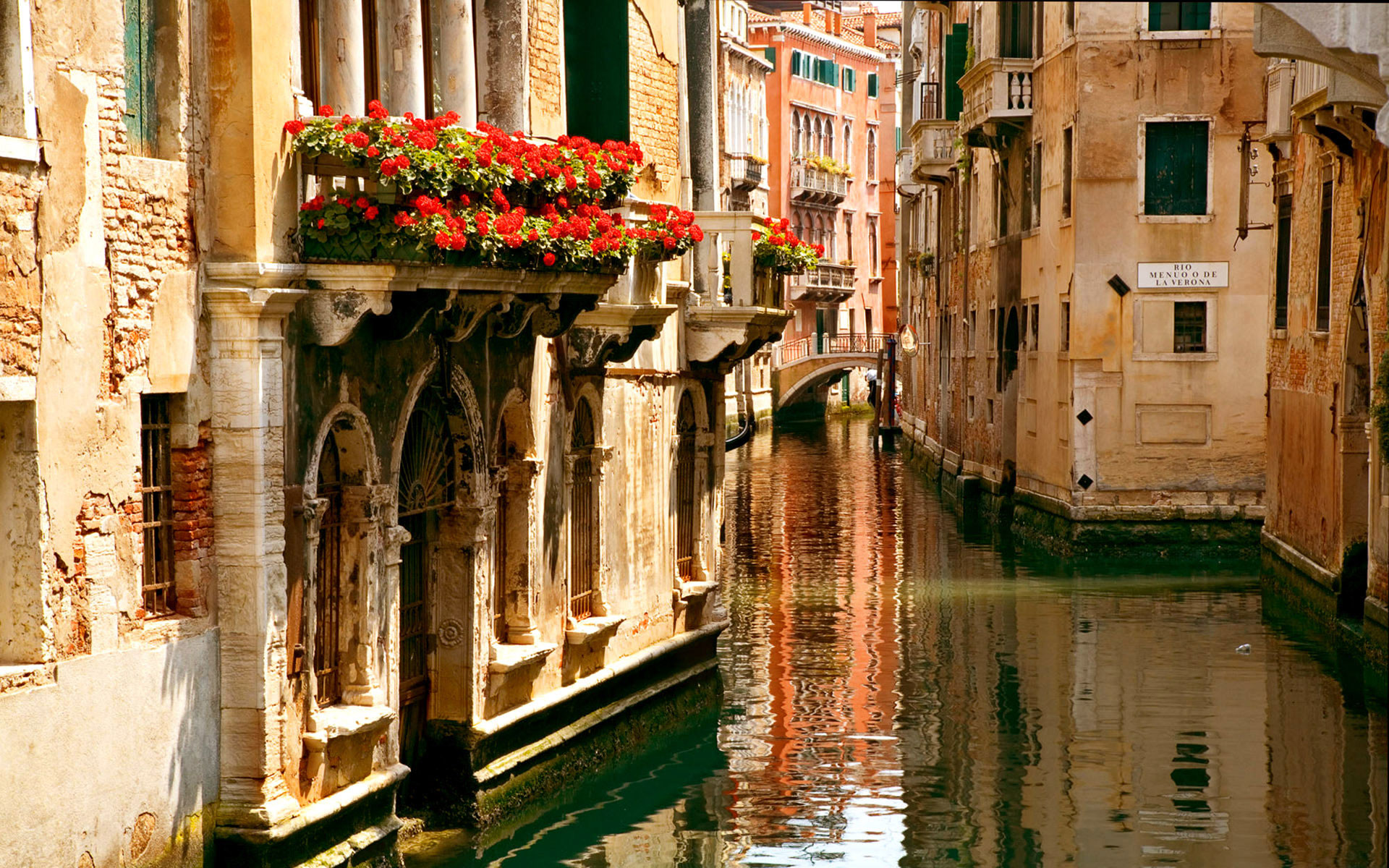 Venezia, Canale, Fiori rossi, Balcone, 1920x1200, sfondo per PC