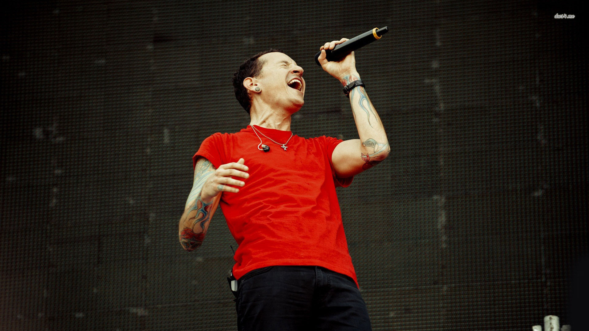 Chester Bennington, Linkin Park, Concerto, Microfono, Maglietta rossa, sfondo desktop 1920x1080