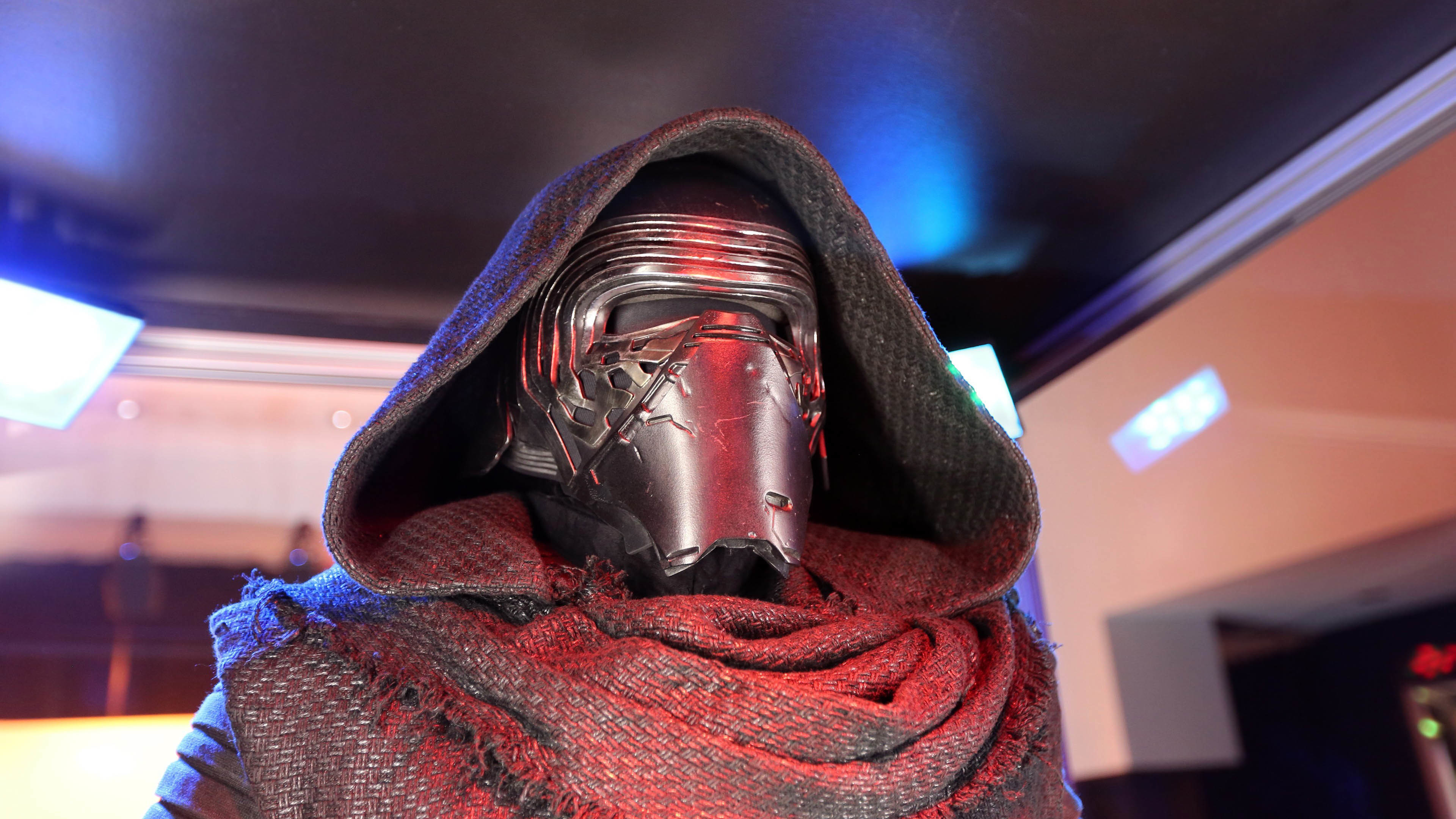 Kylo Ren, Star Wars, Costume, Cosplay, Casco, Mantello, 16:9 4K, sfondo widescreen