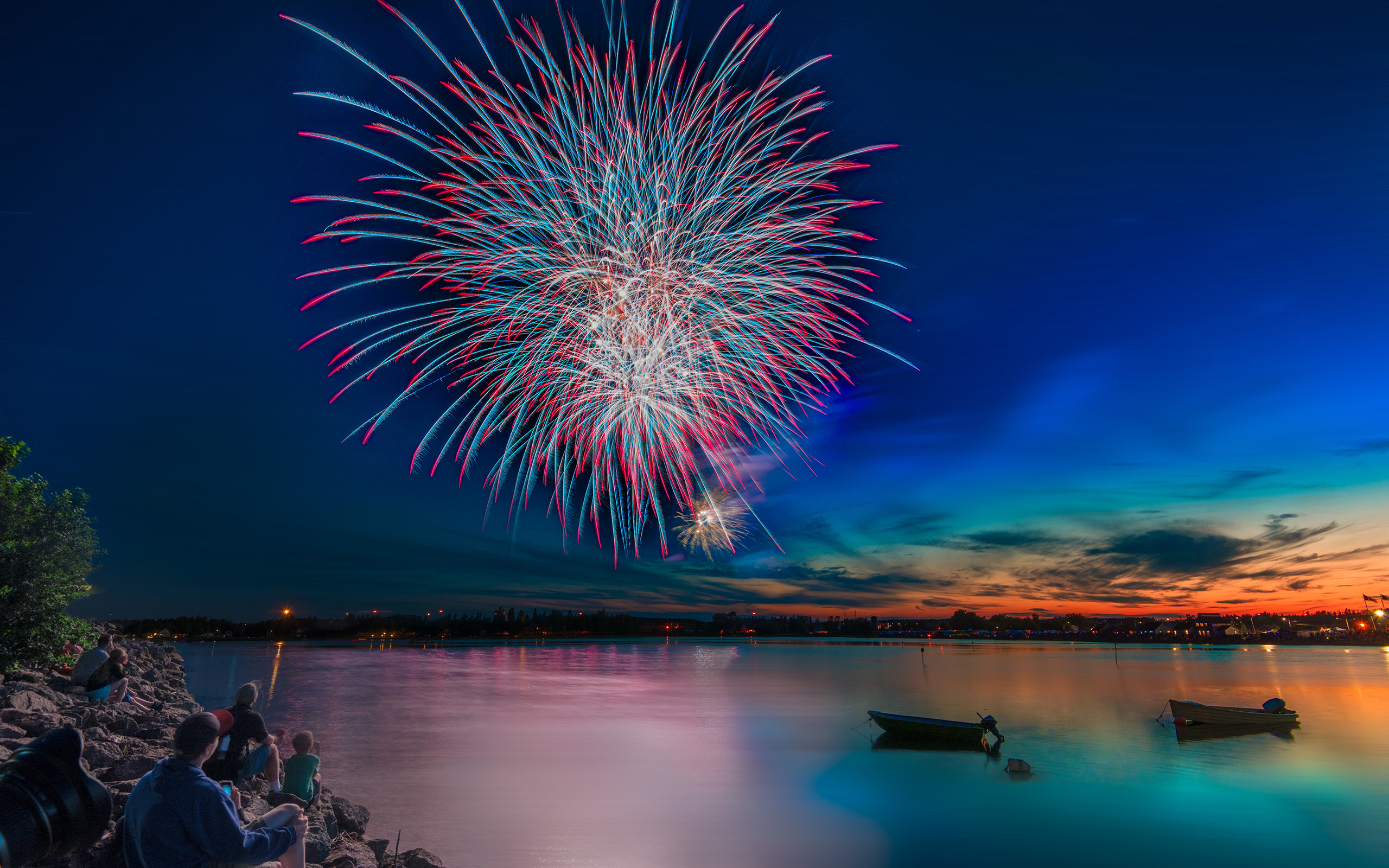 Fuochi d'artificio, Lago, Crepuscolo, Barche, sfondo 2K per desktop