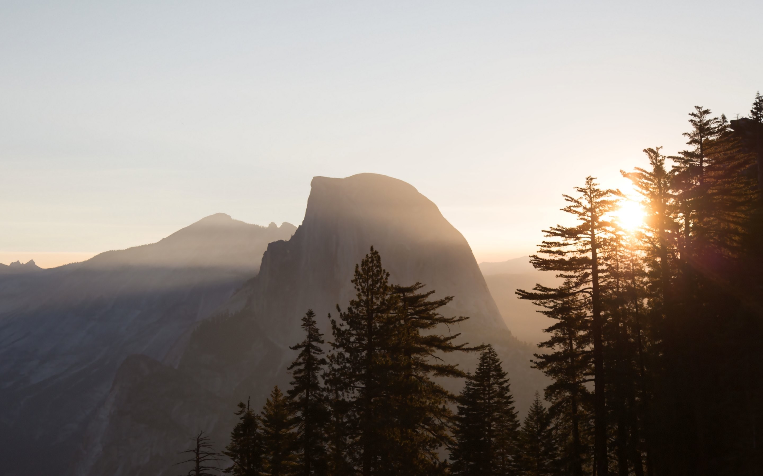 Half Dome, Yosemite, Montagne, Pini, Controluce, 2K, wallpaper per PC