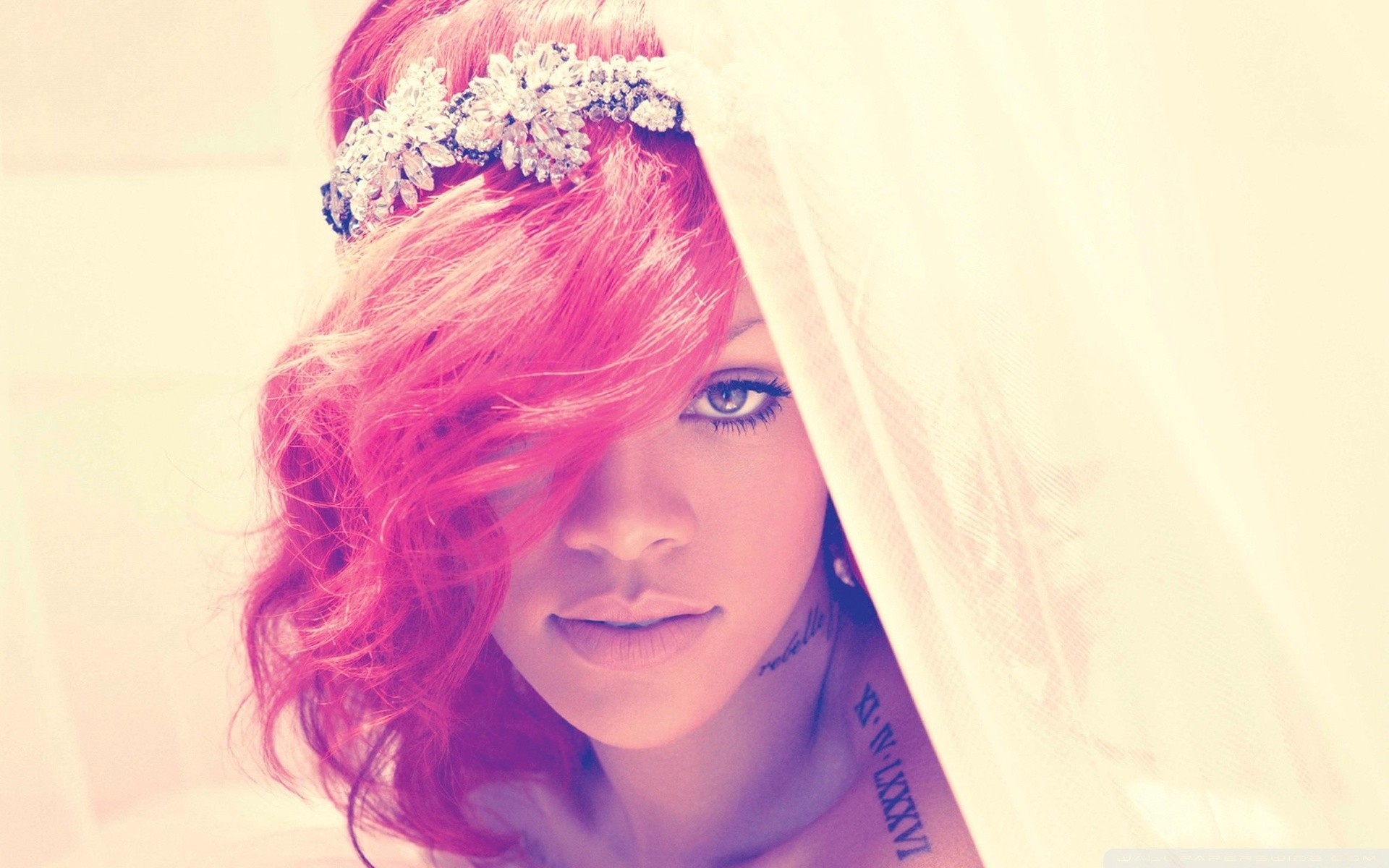 Rihanna, Capelli rosa, Coroncina di fiori, Tonalità pastello, 16:10 Full HD, sfondo widescreen