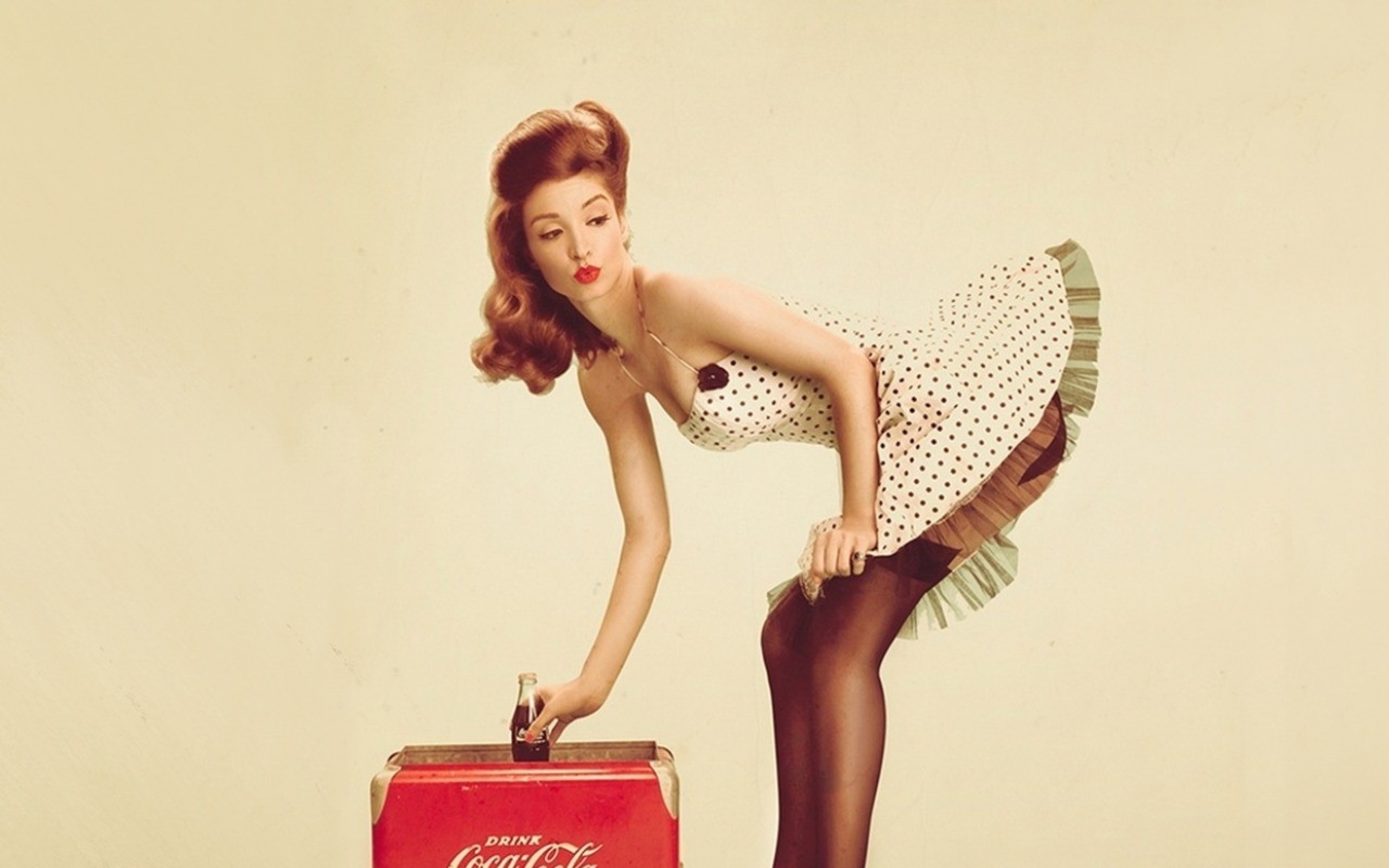Pin-up, Coca-Cola, Abito a pois, Stile retrò, 2K, sfondo desktop
