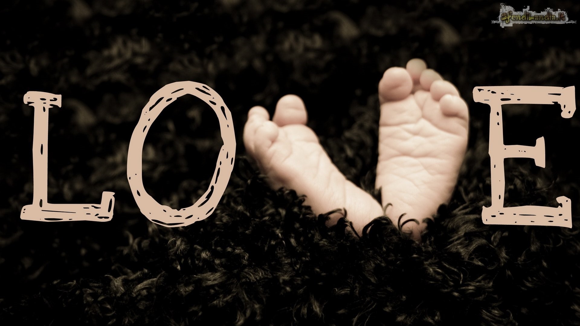 Scritta Love, Piedini di neonato, Bianco e nero, 16:9 Full HD, sfondo widescreen