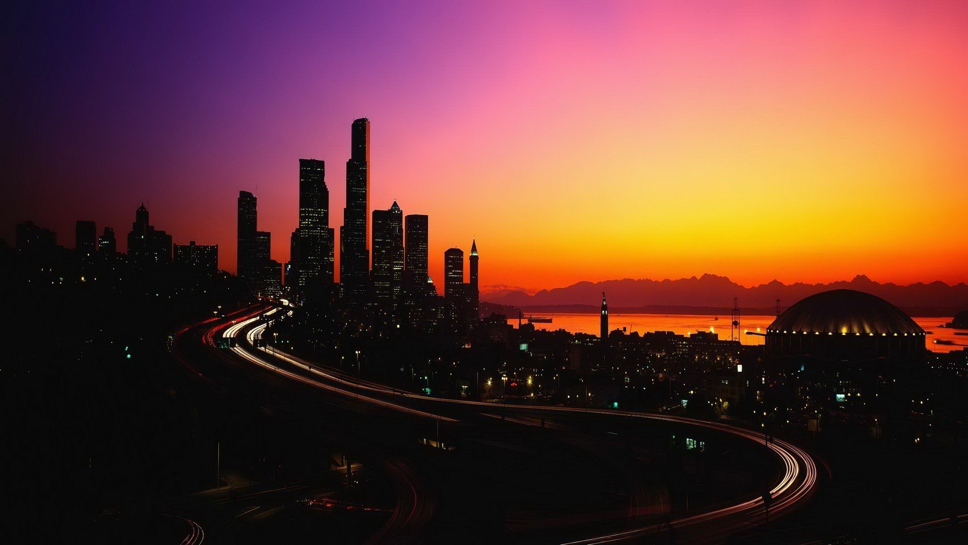 Skyline, Silhouette, Tramonto, Cielo viola, Scie luminose, Full HD, sfondo per portatile