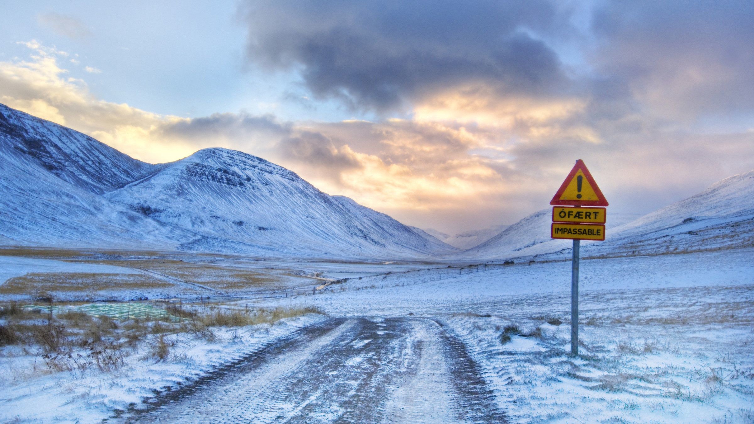 Islanda, Strada innevata, Cartello stradale, Montagne, Inverno, 16:9 Full HD, sfondo widescreen