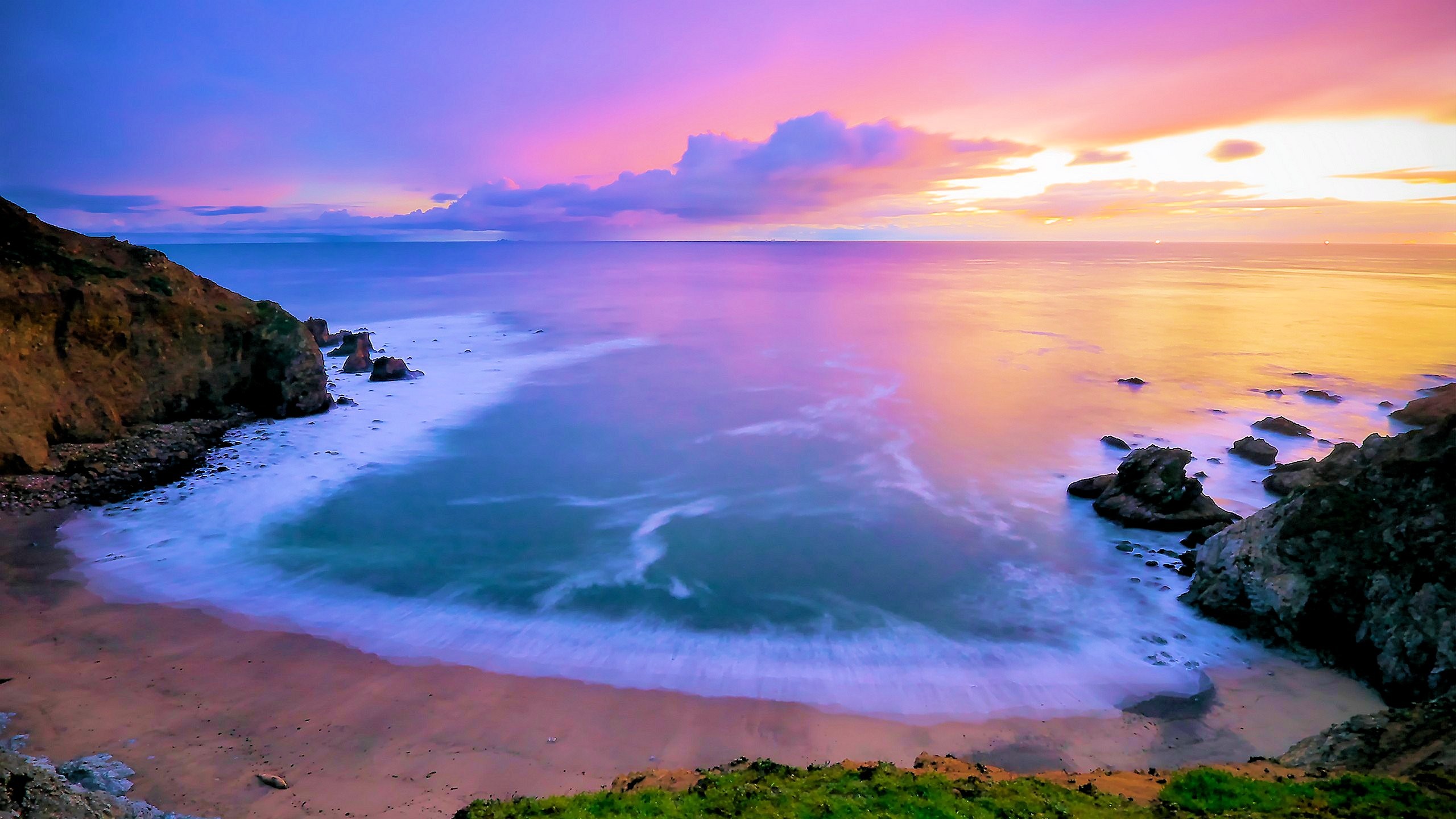 Baia, Tramonto, Cielo viola, Scogli, 2K, sfondo per PC