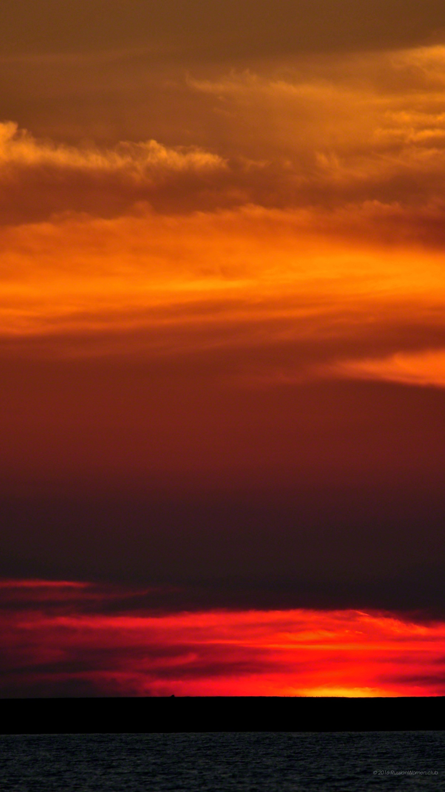 Tramonto, Nuvole, Cielo arancione, Mare, wallpaper per iPhone e Android