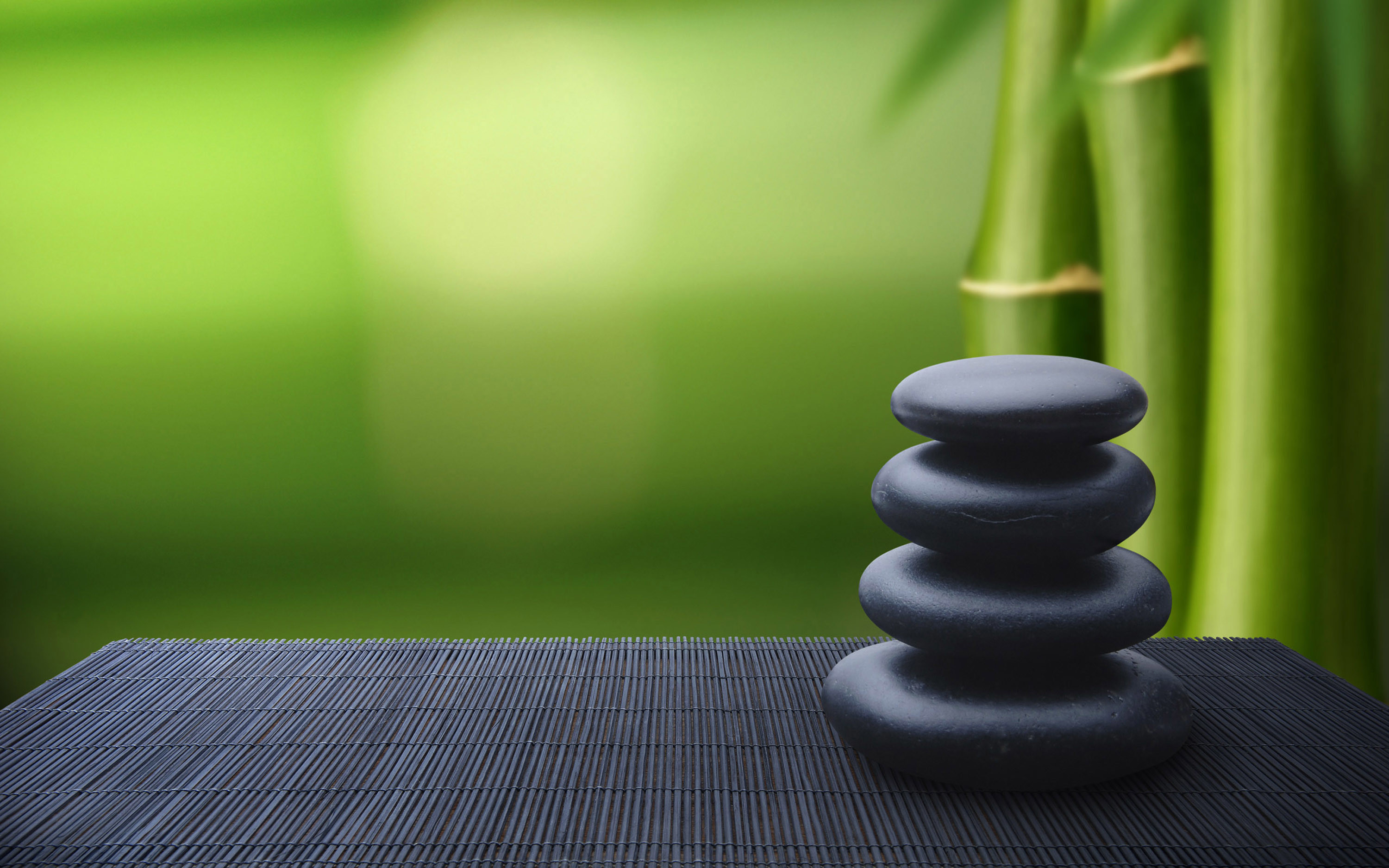 Pietre impilate, Bambù, Verde, Equilibrio, 2K, sfondo desktop
