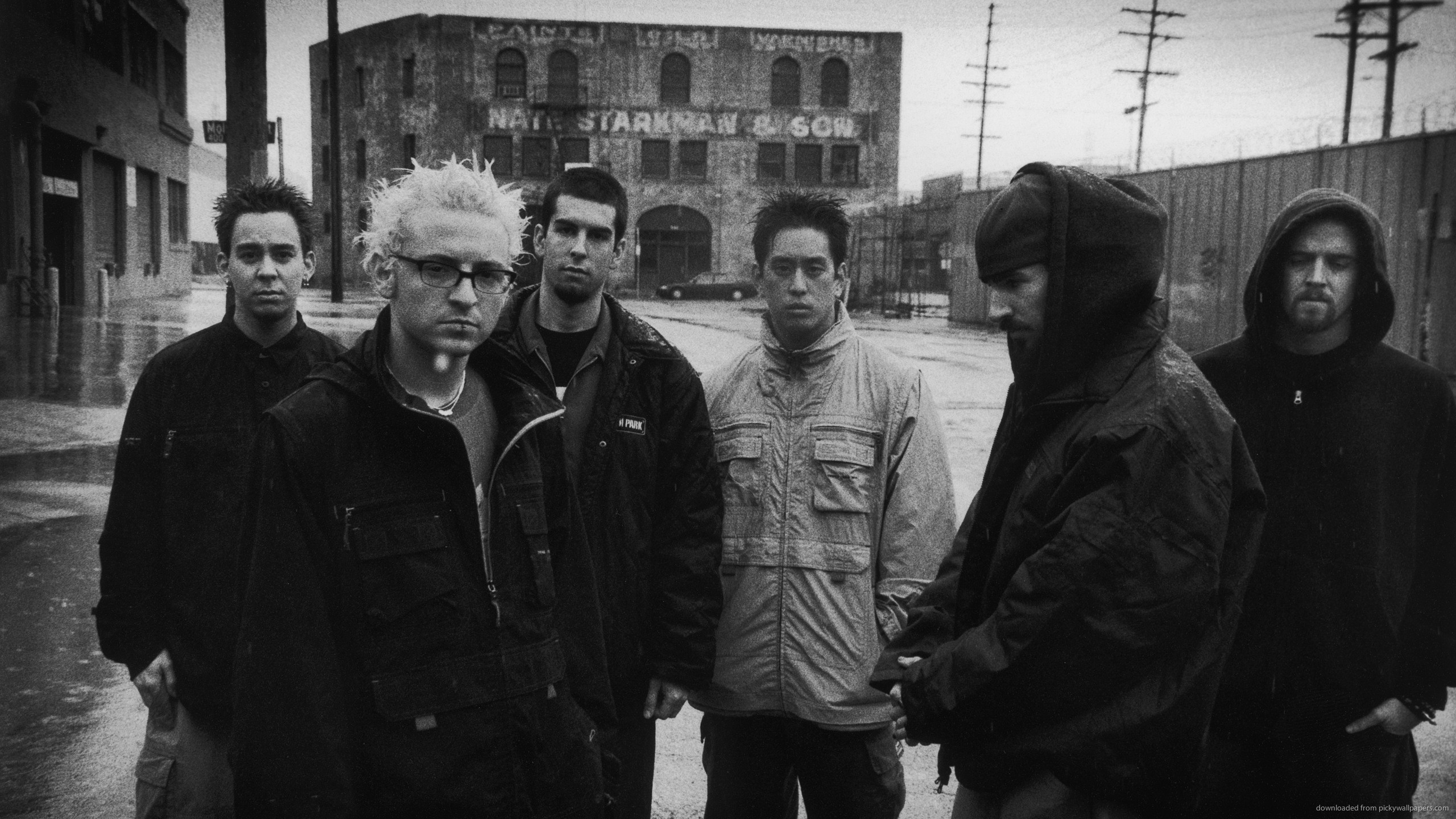 Linkin Park, Chester Bennington, Mike Shinoda, Foto di gruppo, Bianco e nero, Strada, sfondo 1440p