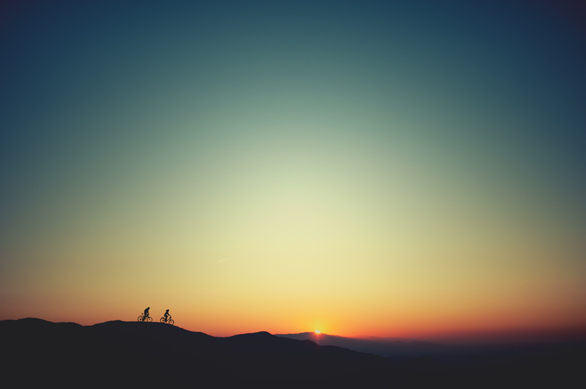 Tramonto, Ciclisti, Silhouette, Orizzonte, Minimalismo, Full HD, sfondo per PC
