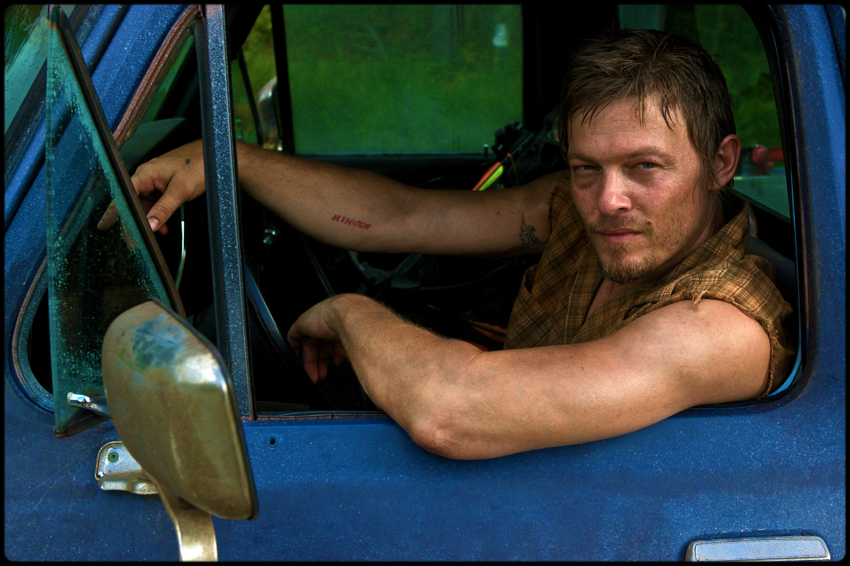 Daryl Dixon, Norman Reedus, The Walking Dead, Camioncino, Finestrino, sfondo 2K per computer