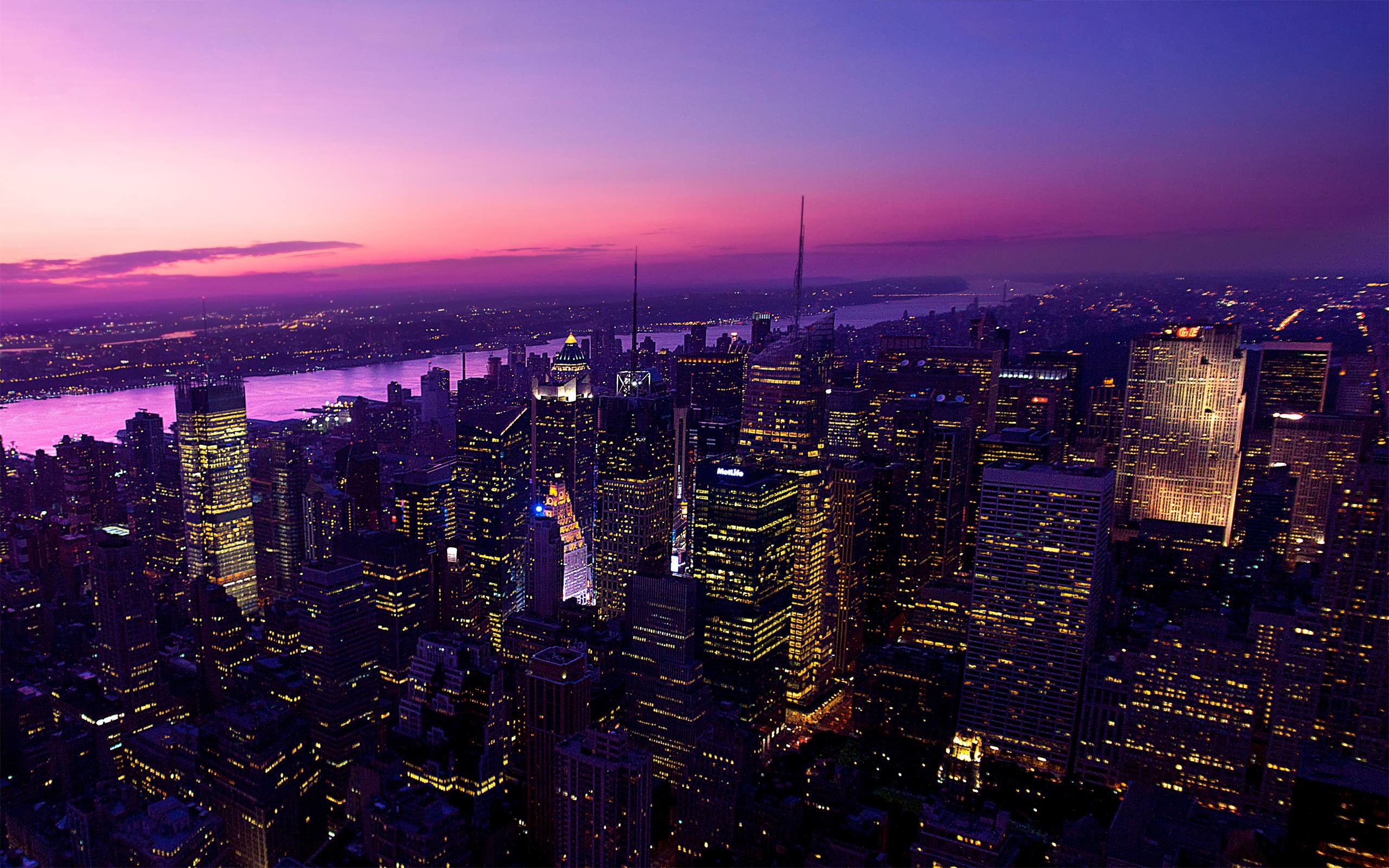 Manhattan, Notte, Vista aerea, Cielo viola, 2560x1600, sfondo MacBook Pro