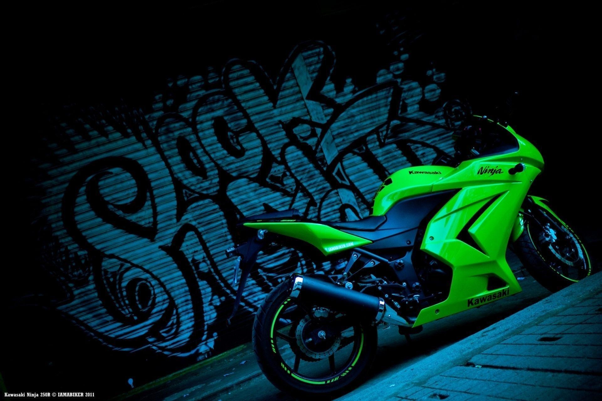 Kawasaki Ninja 250R, Moto sportiva, Graffiti, Verde, Full HD, sfondo per portatile