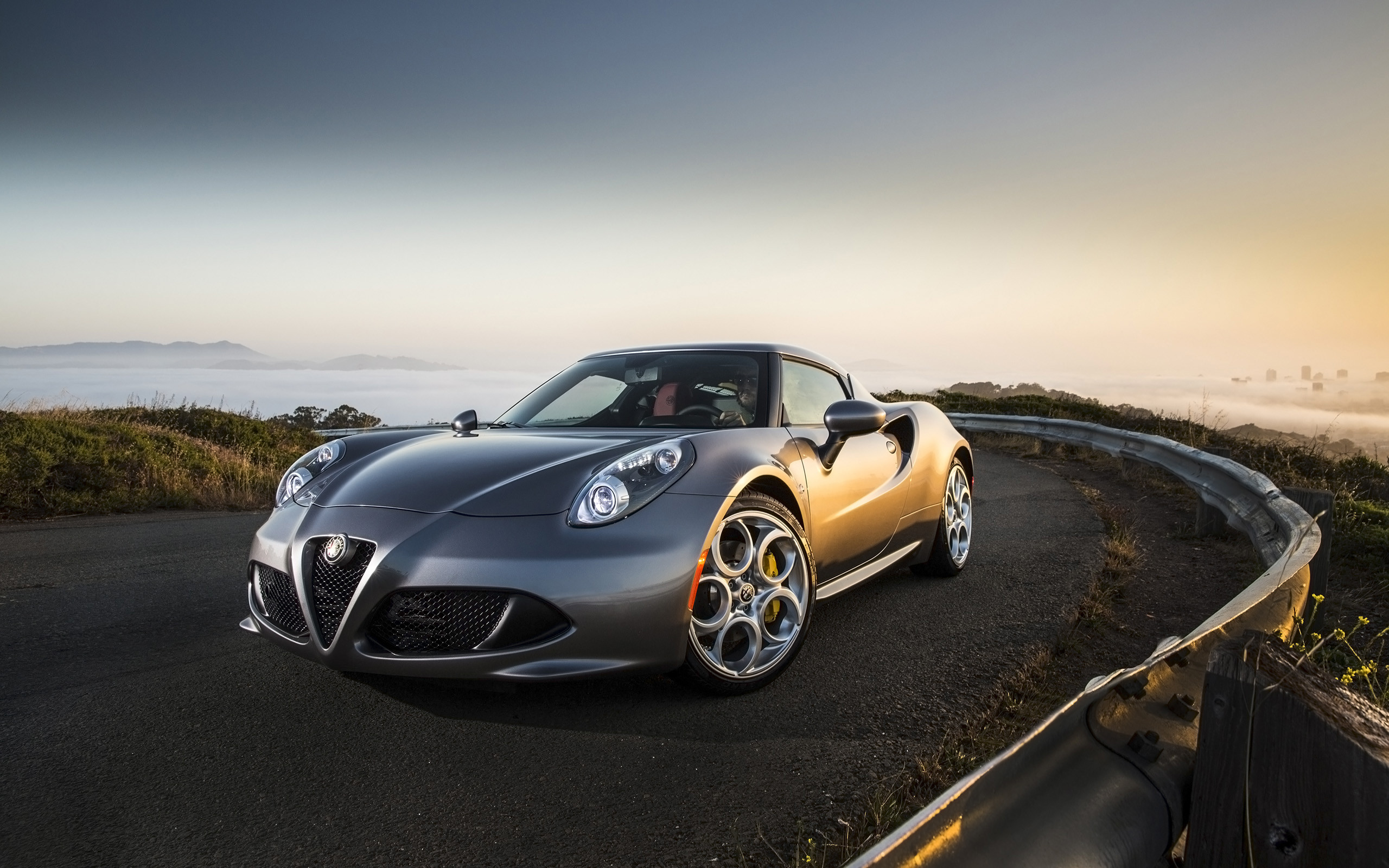 Alfa Romeo 4C, Grigio, Strada costiera, Alba, 2K 1600p, sfondo desktop