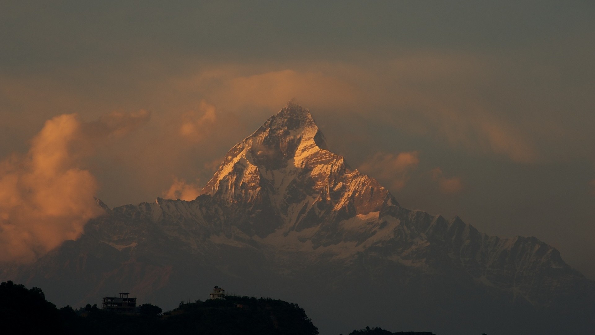 Machapuchare, Himalaya, Nepal, Tramonto, Nuvole, Full HD, wallpaper desktop