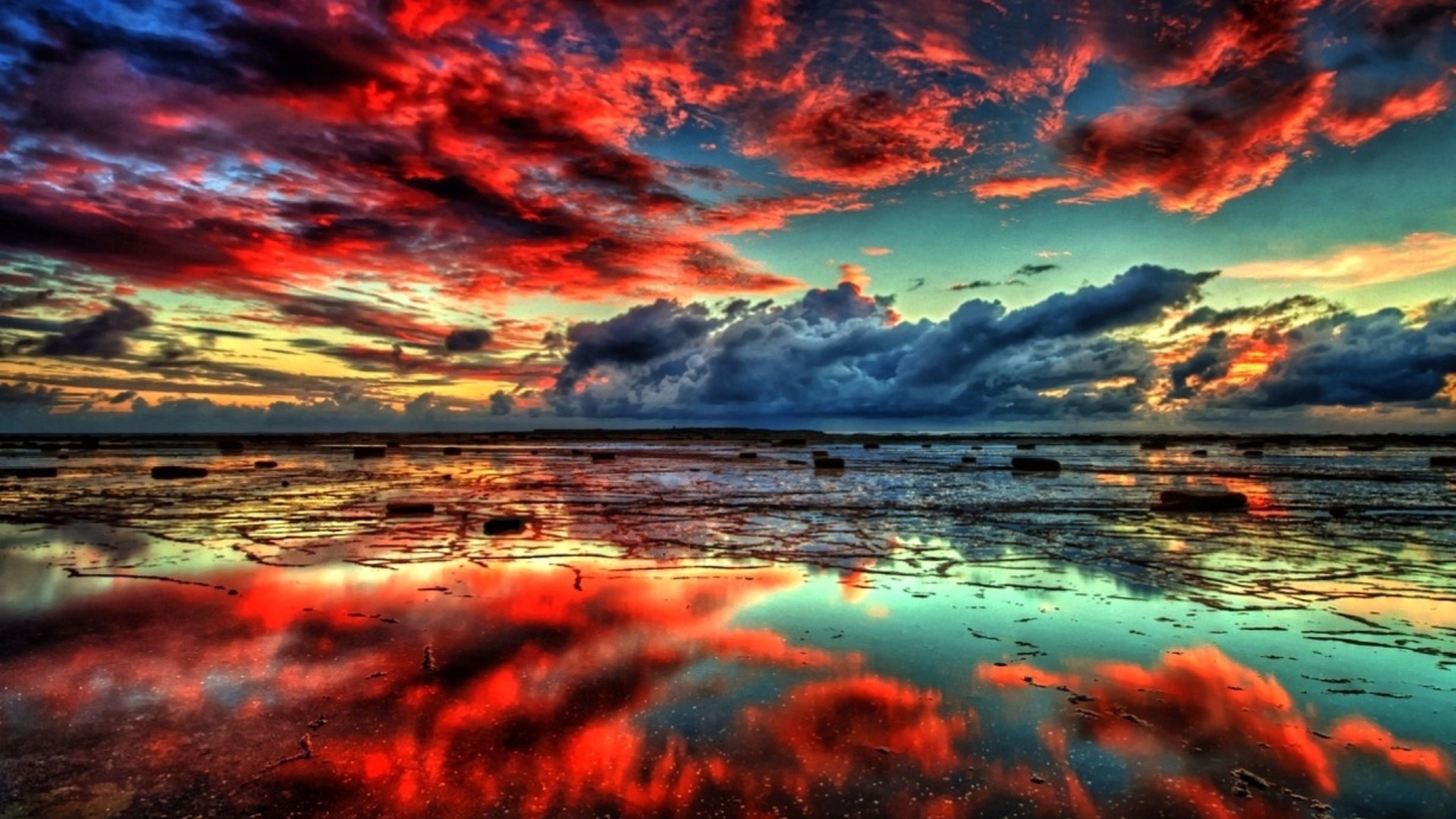Nuvole rosse, Riflesso, Mare, HDR, 4K, sfondo Windows 11