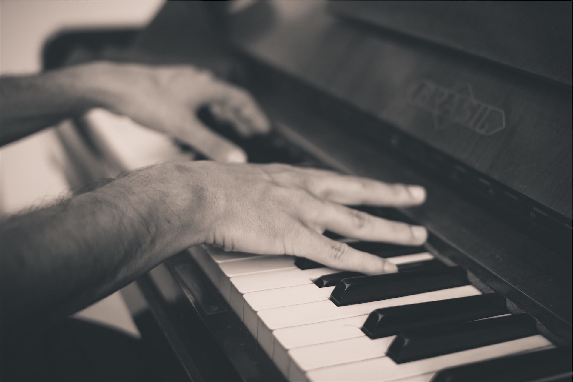 Pianoforte, Mani, Tasti, Bianco e nero, Full HD, wallpaper desktop