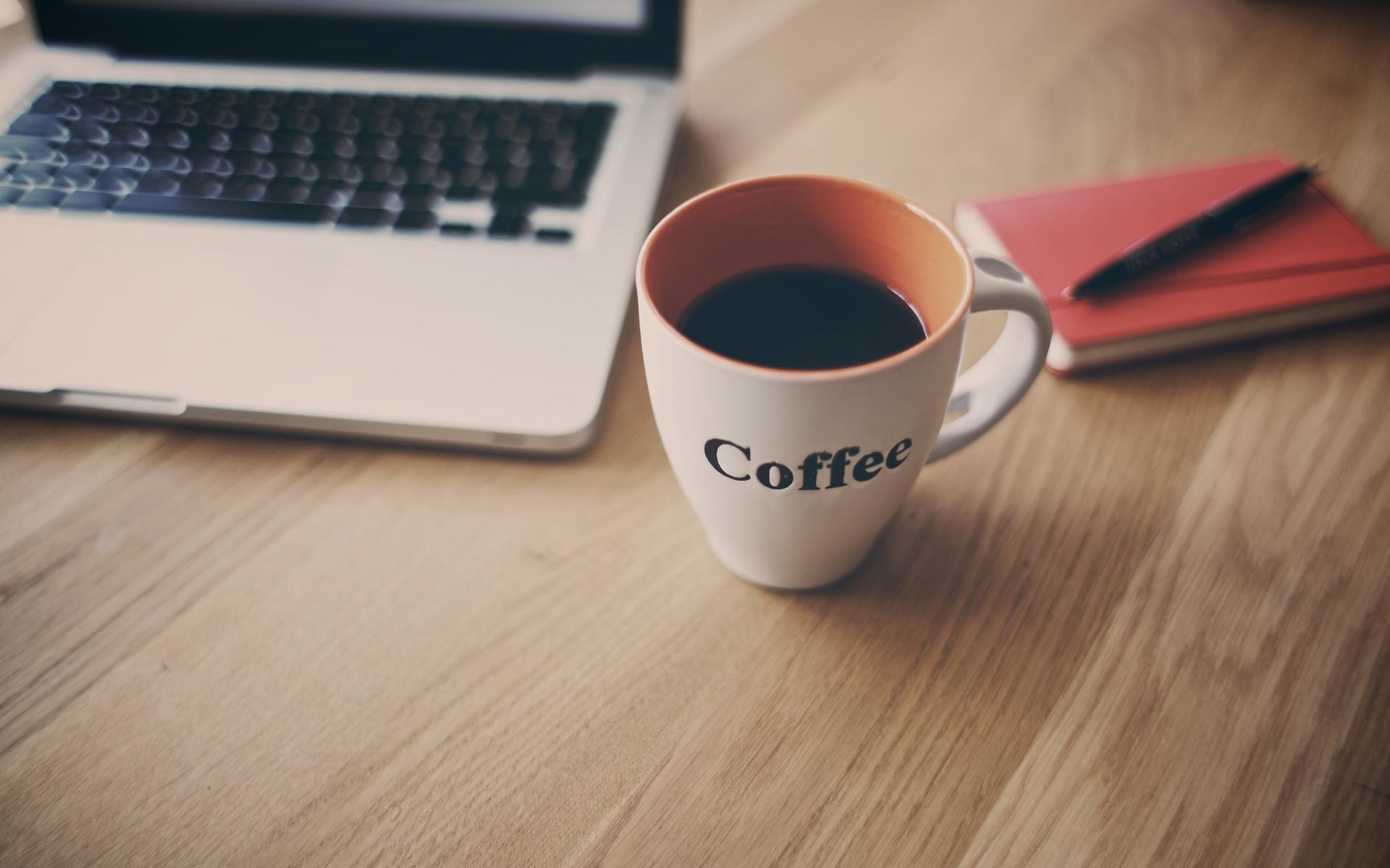 Tazza di caffè, Laptop, Taccuino, Scrivania in legno, Full HD, sfondo desktop