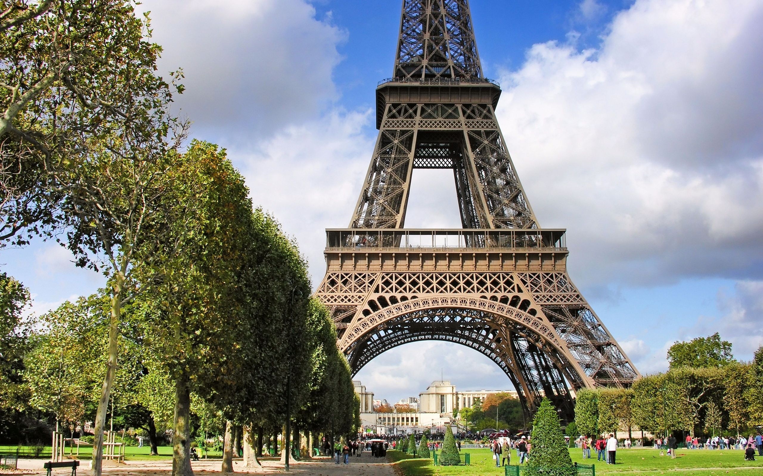 Torre Eiffel, Campo di Marte, Parigi, Alberi, 2K, sfondo per portatile
